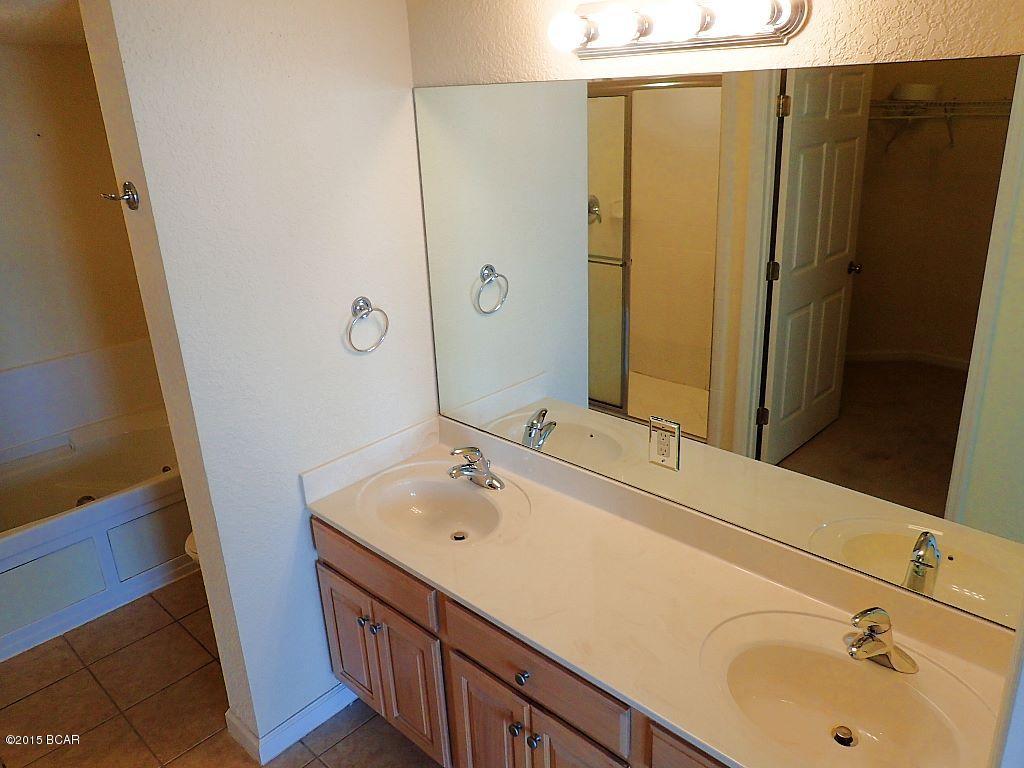 Hibiscus By The Bay - Residential