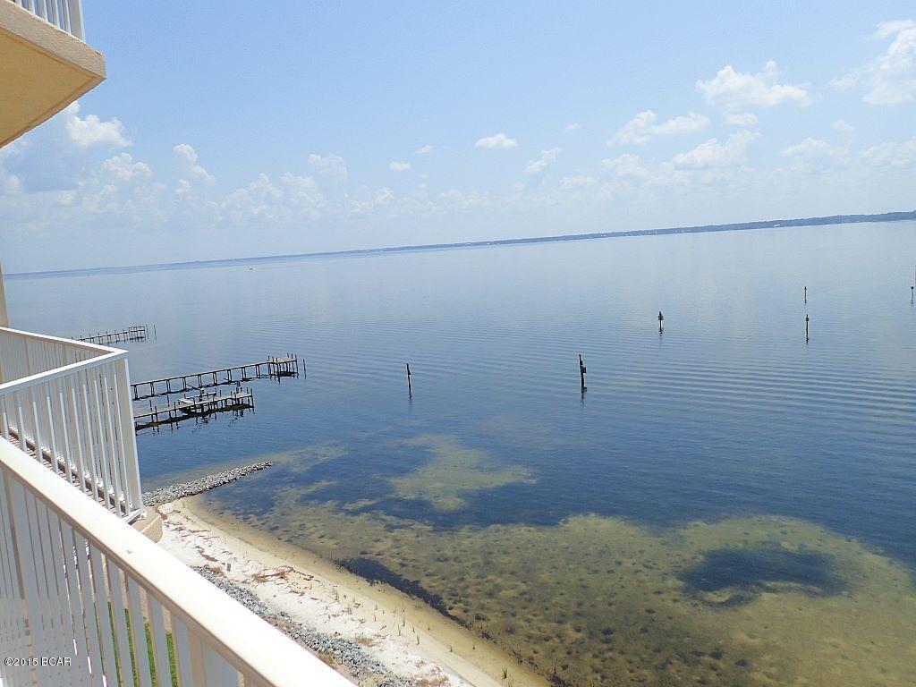 Hibiscus By The Bay - Residential