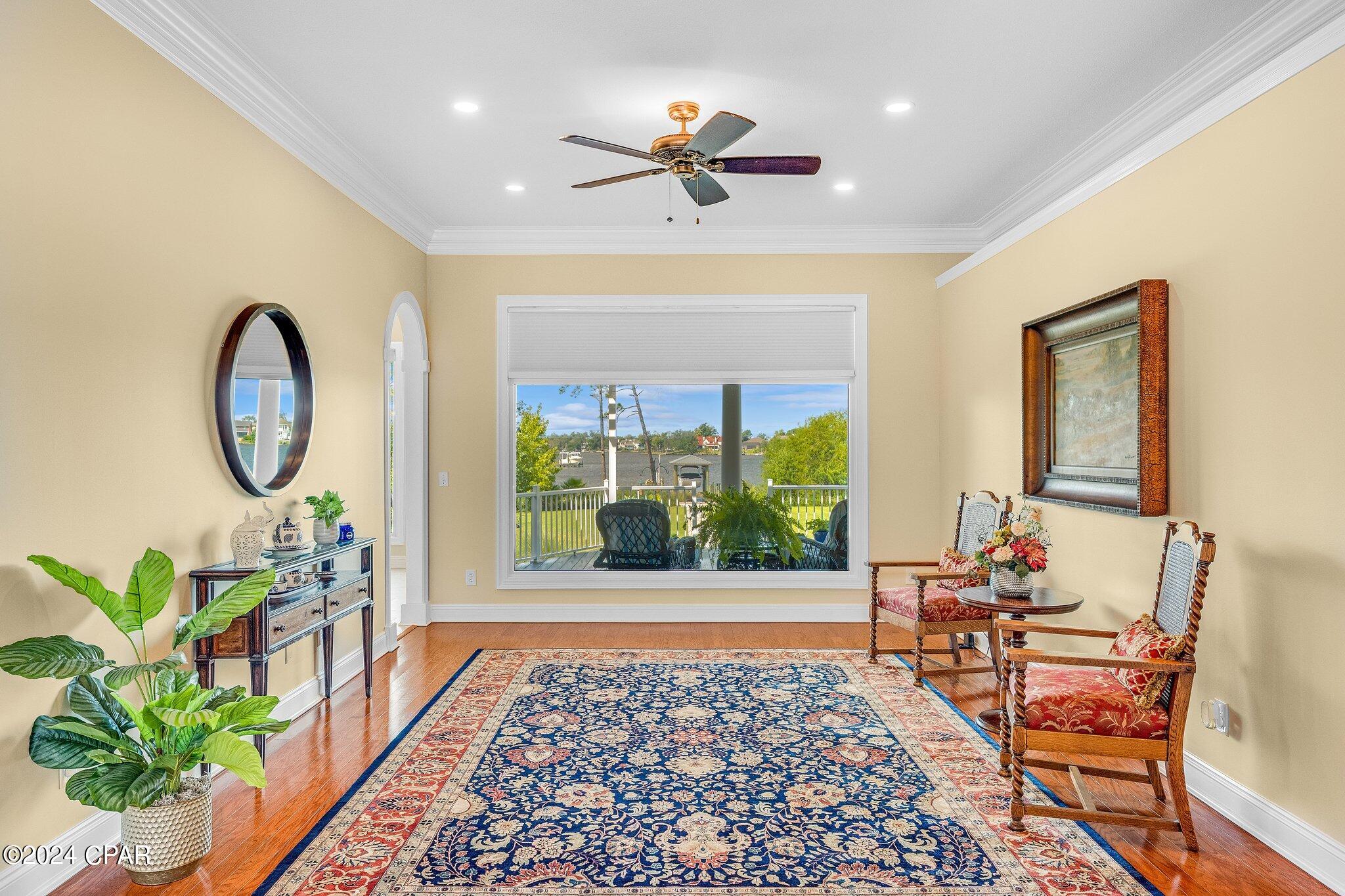 College Point 1st Add - Residential