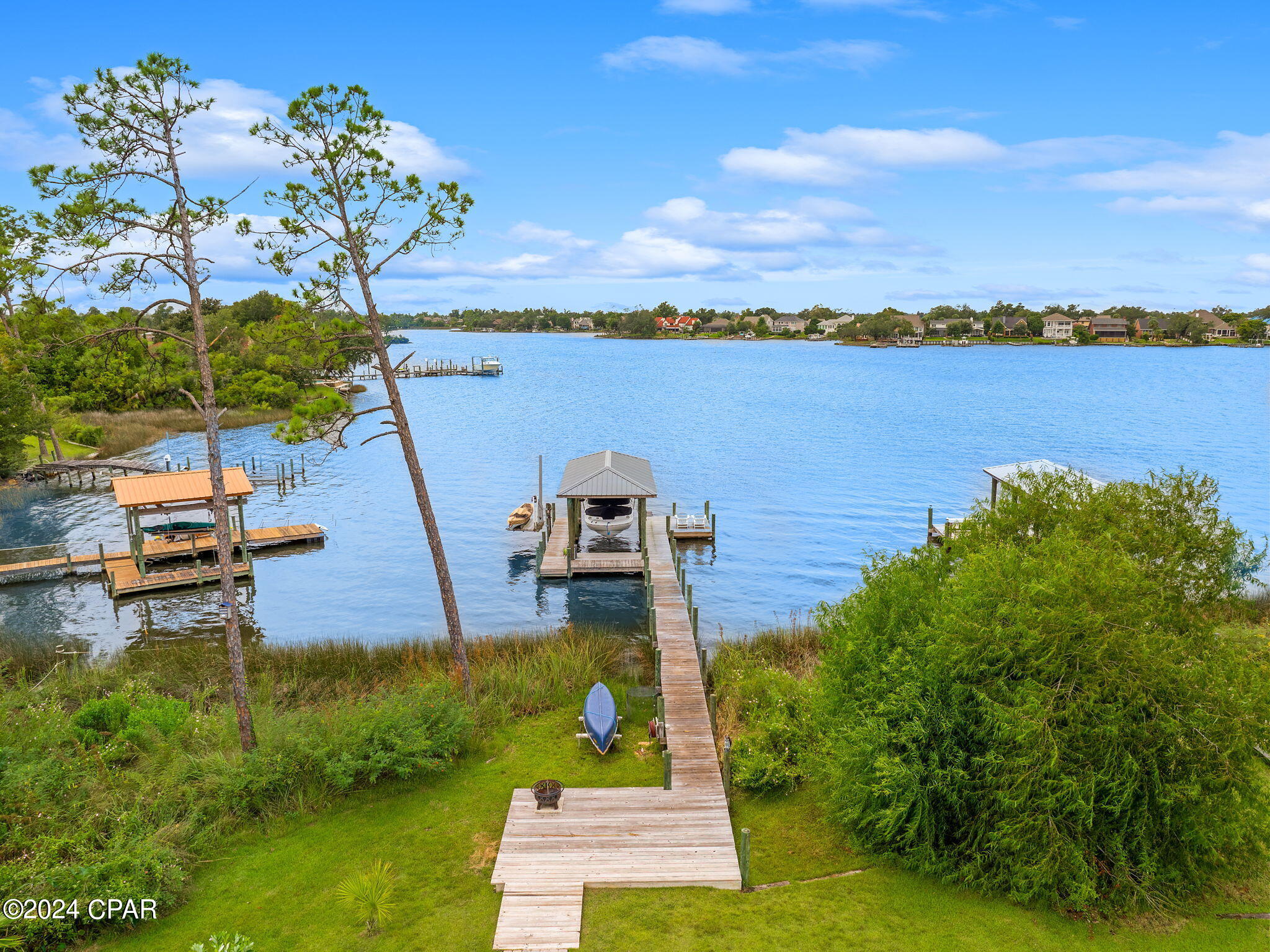 College Point 1st Add - Residential