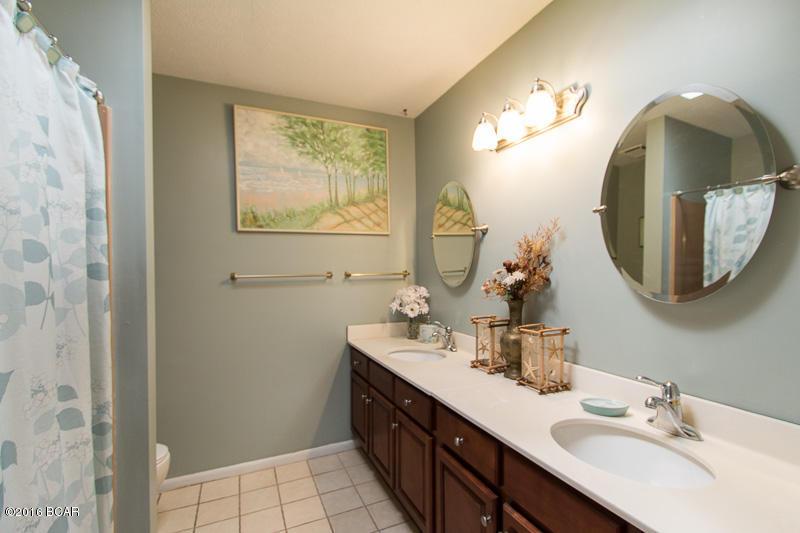 North Lagoon Oaks 5th - Residential