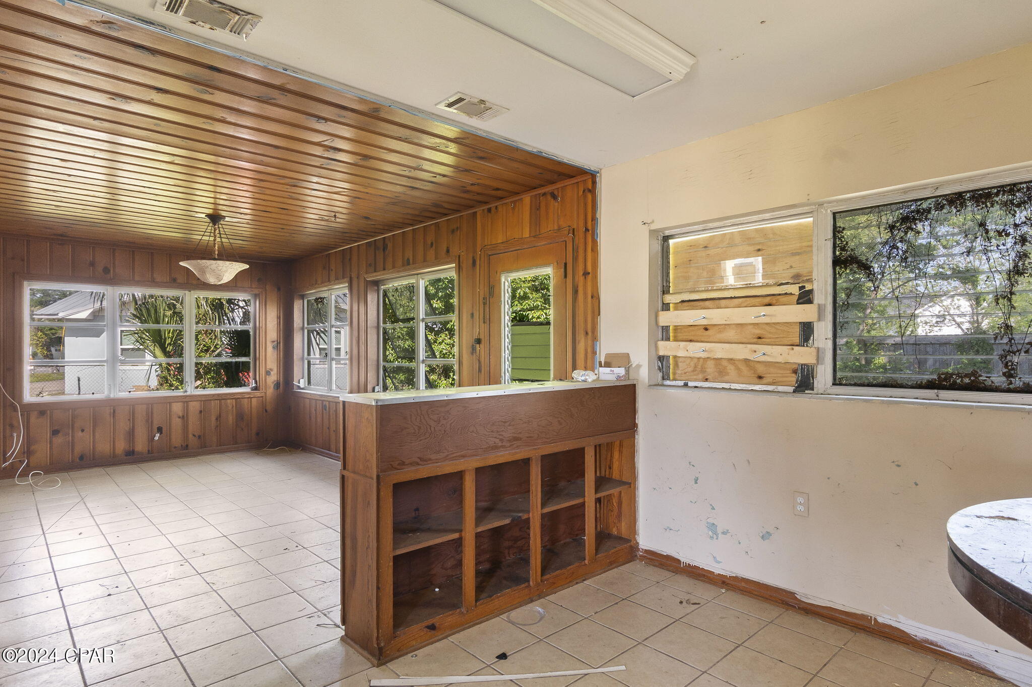 Hentz 1st Add Unit B - Residential