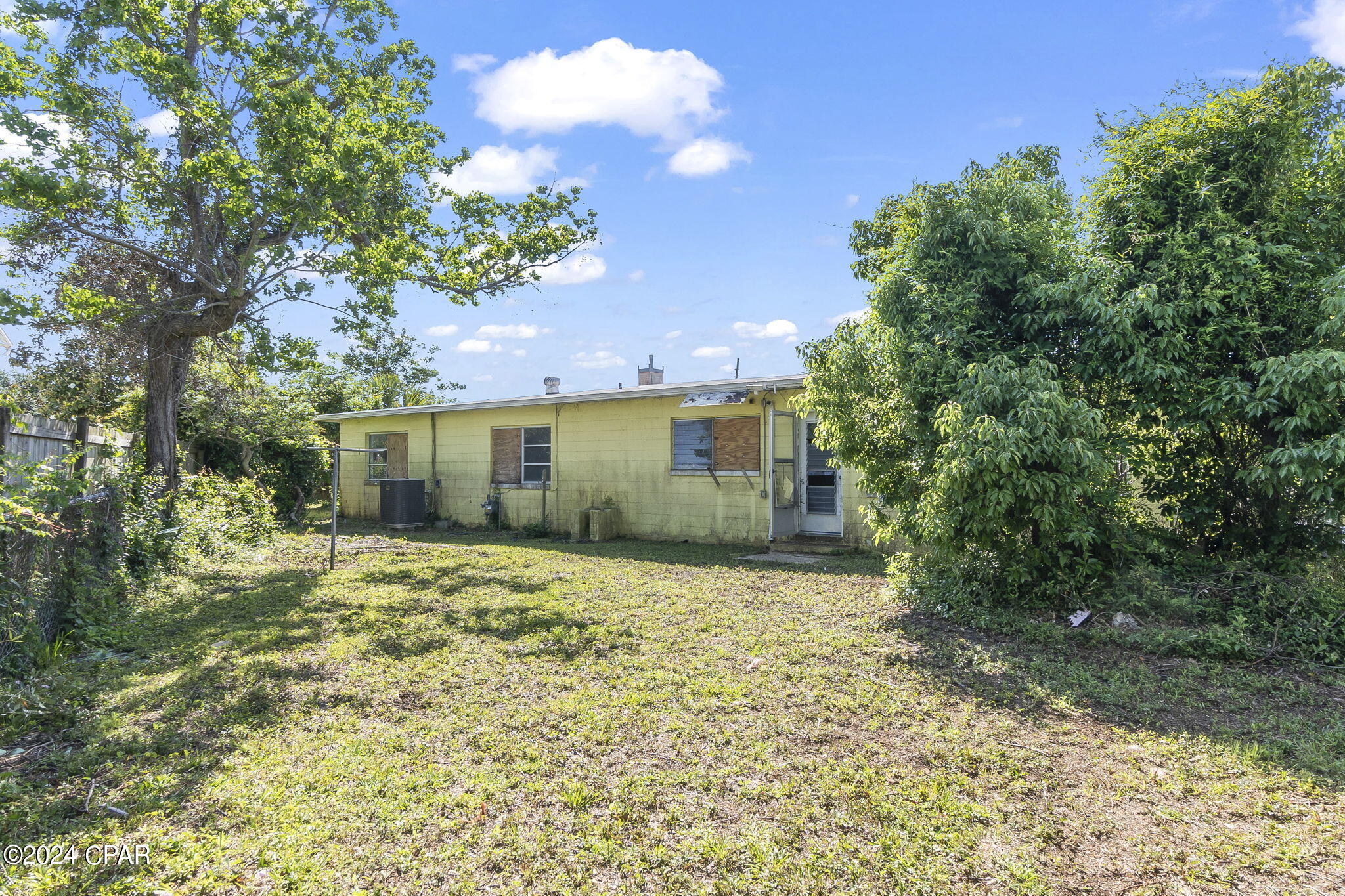 Hentz 1st Add Unit B - Residential