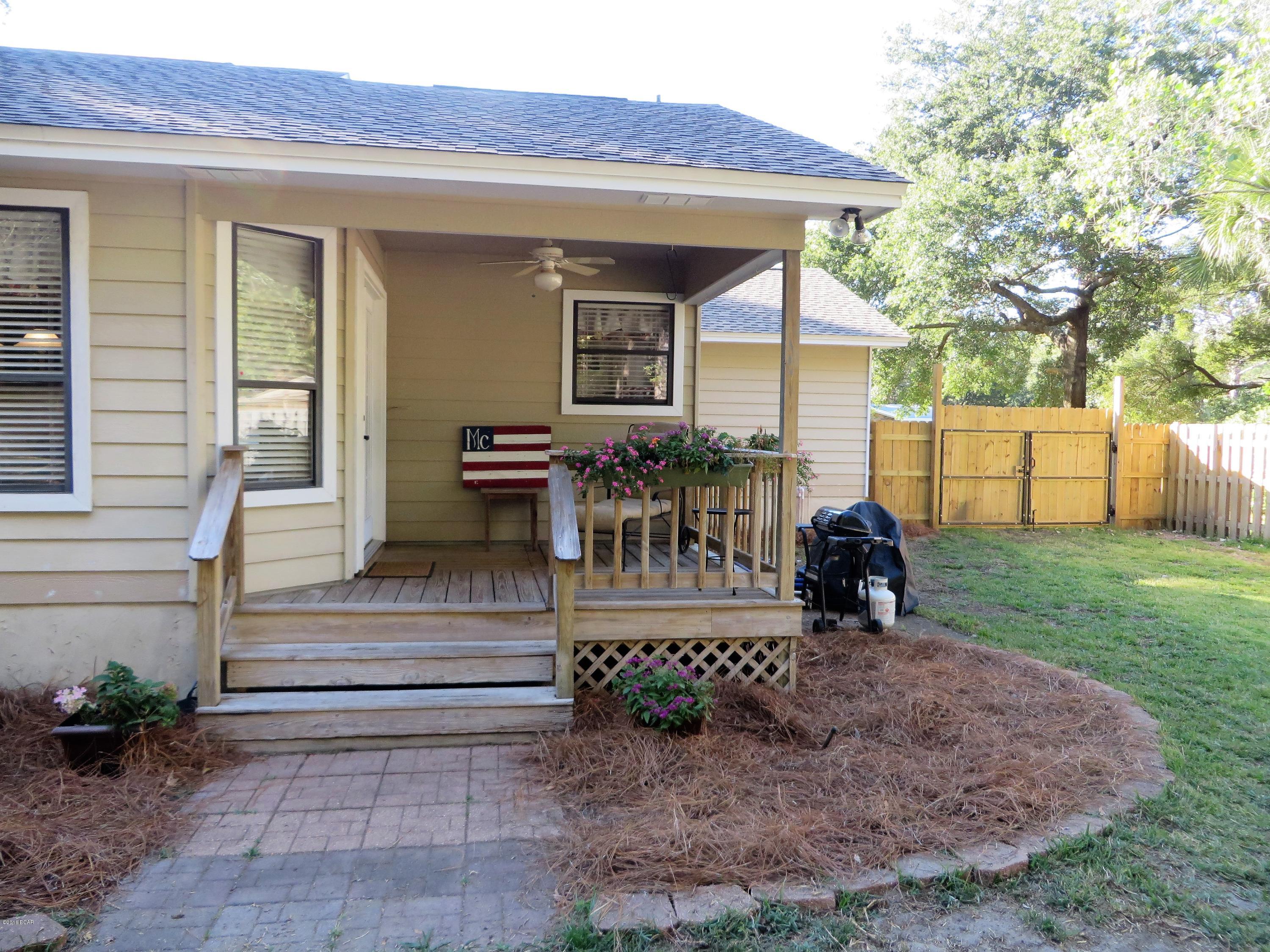 Baywood Shores Est Unit 2 - Residential