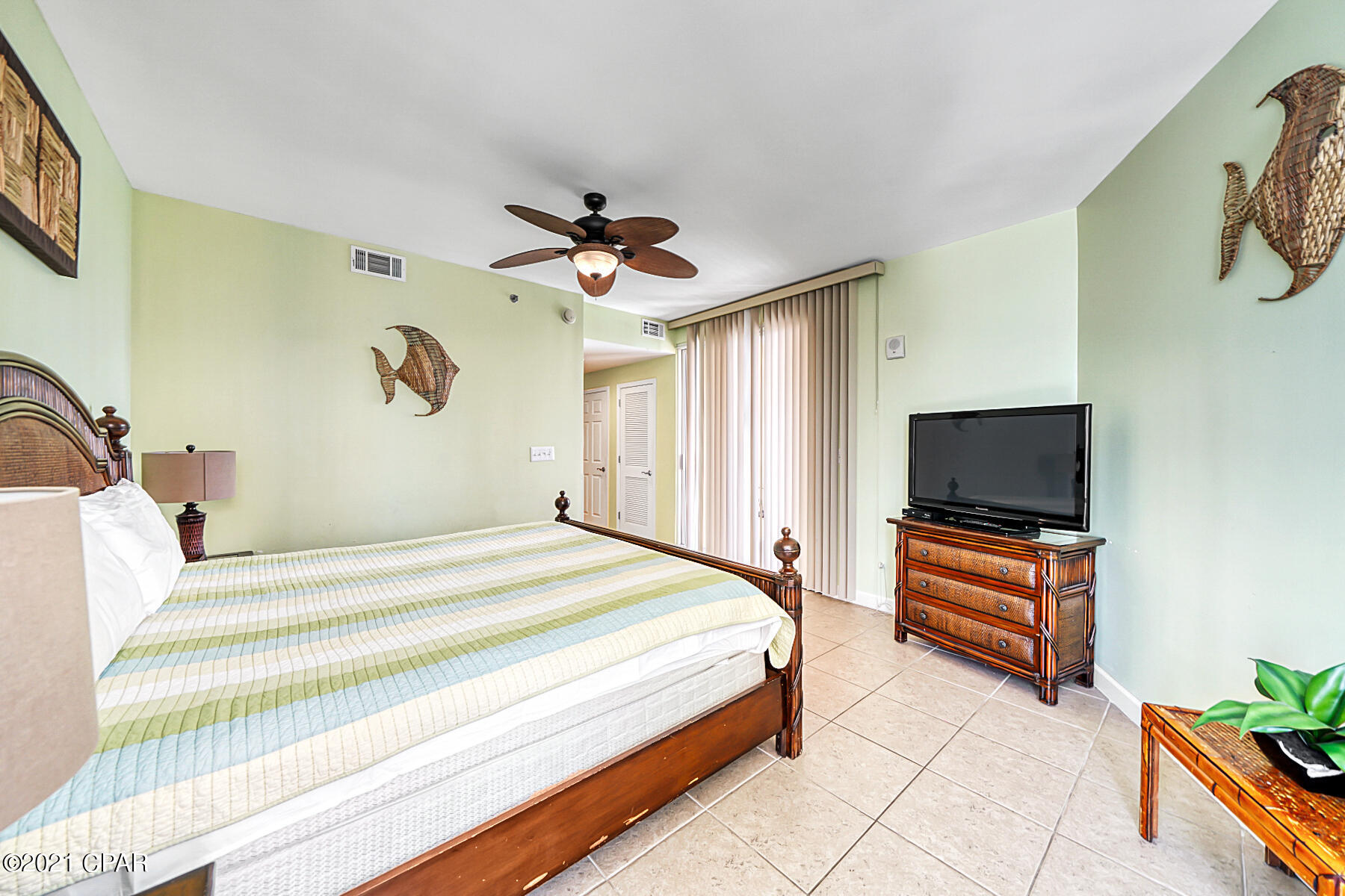 Splash Condo - Residential