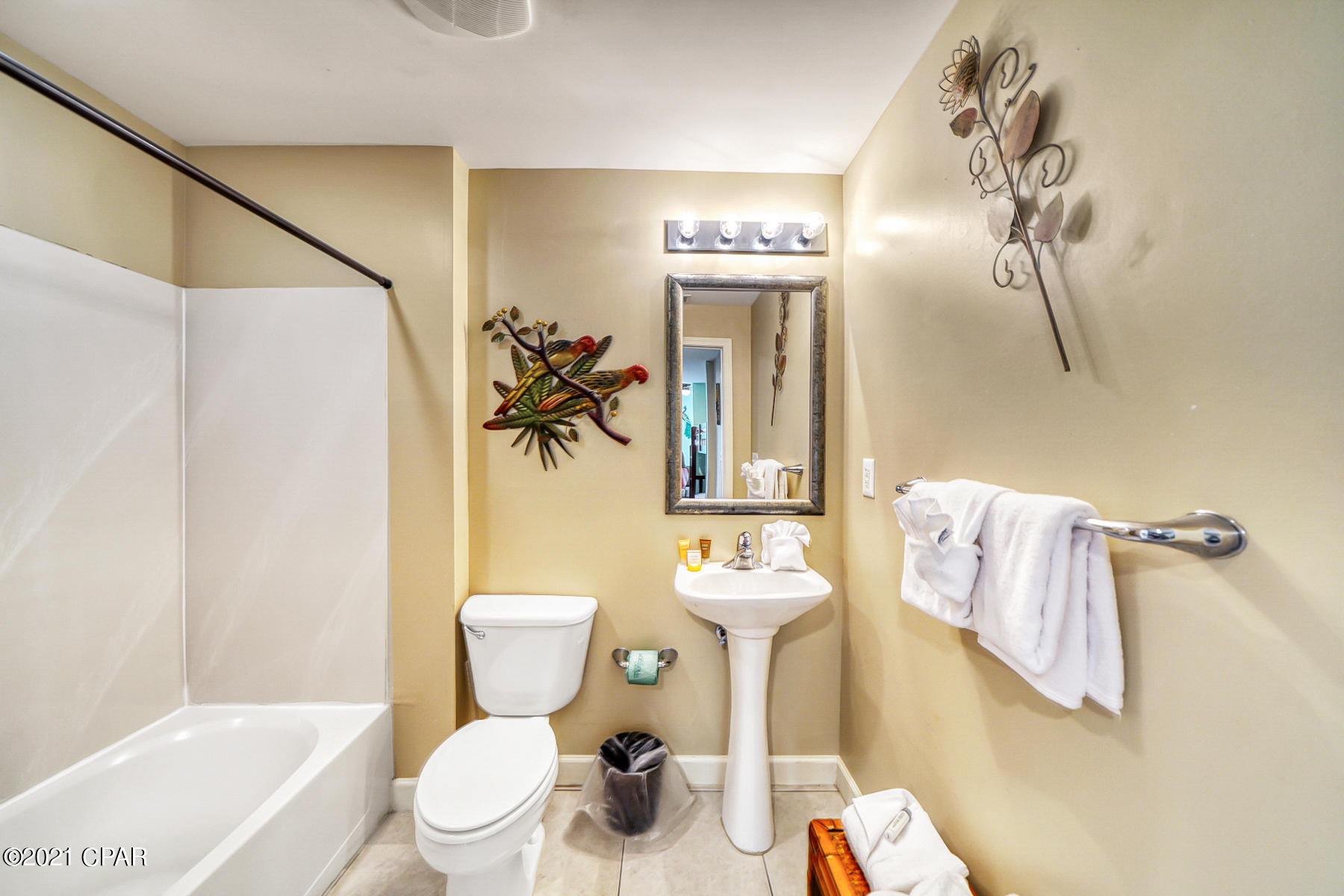 Splash Condo - Residential