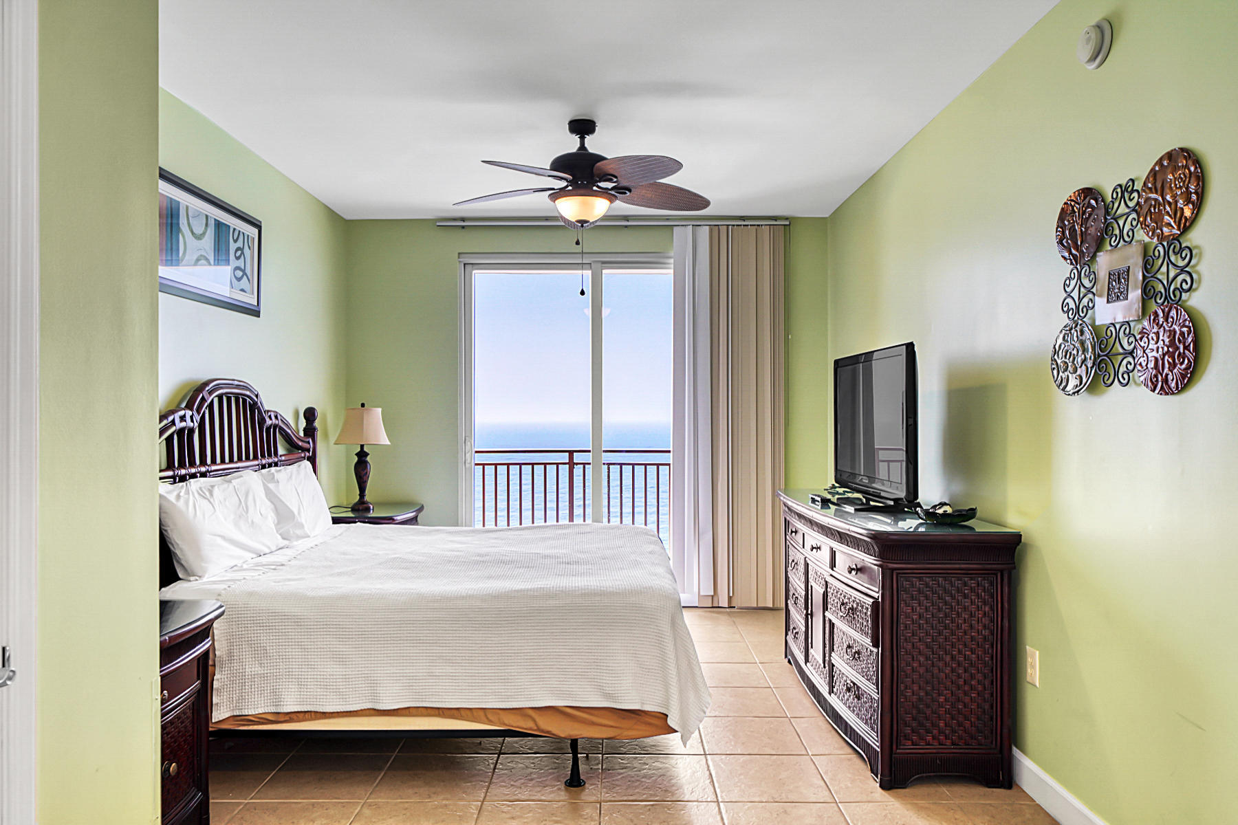 Splash Condo - Residential