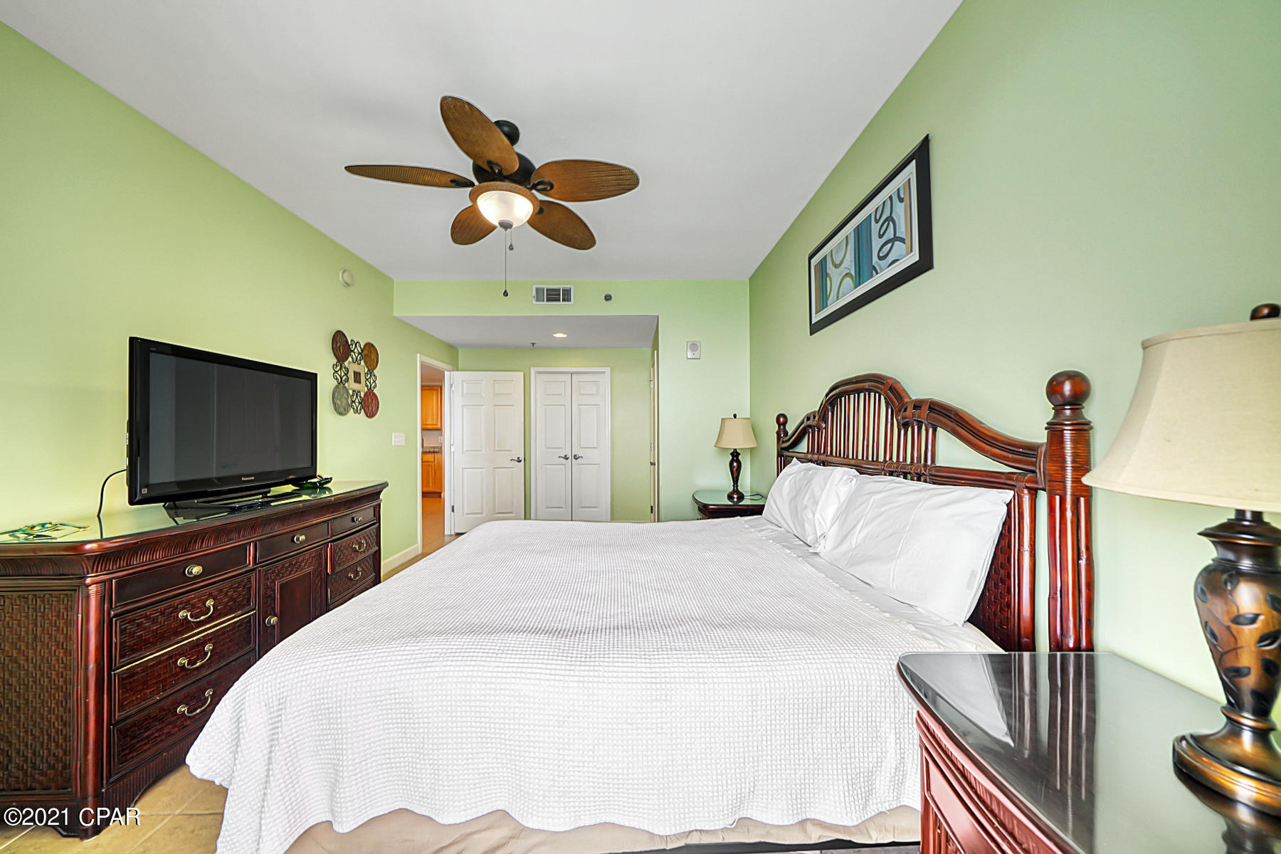 Splash Condo - Residential