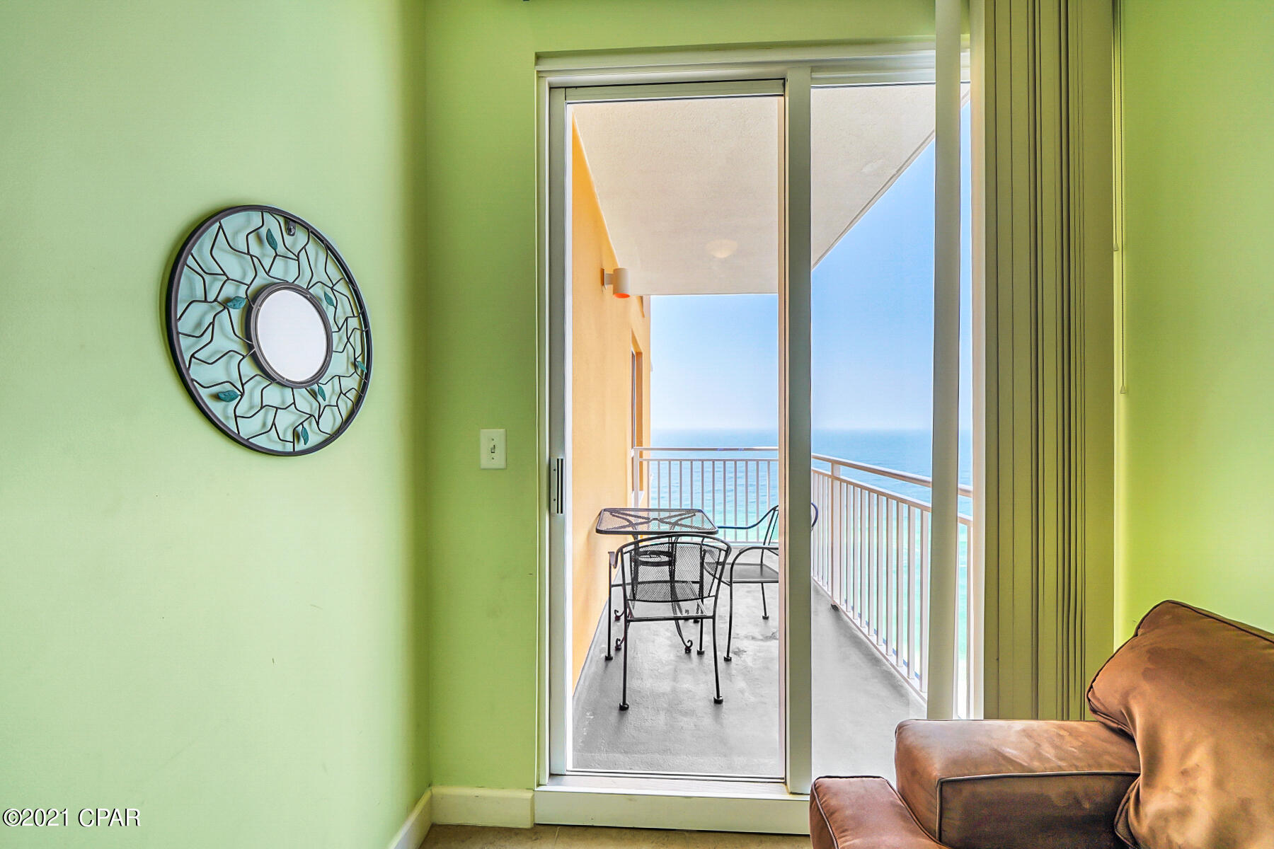 Splash Condo - Residential