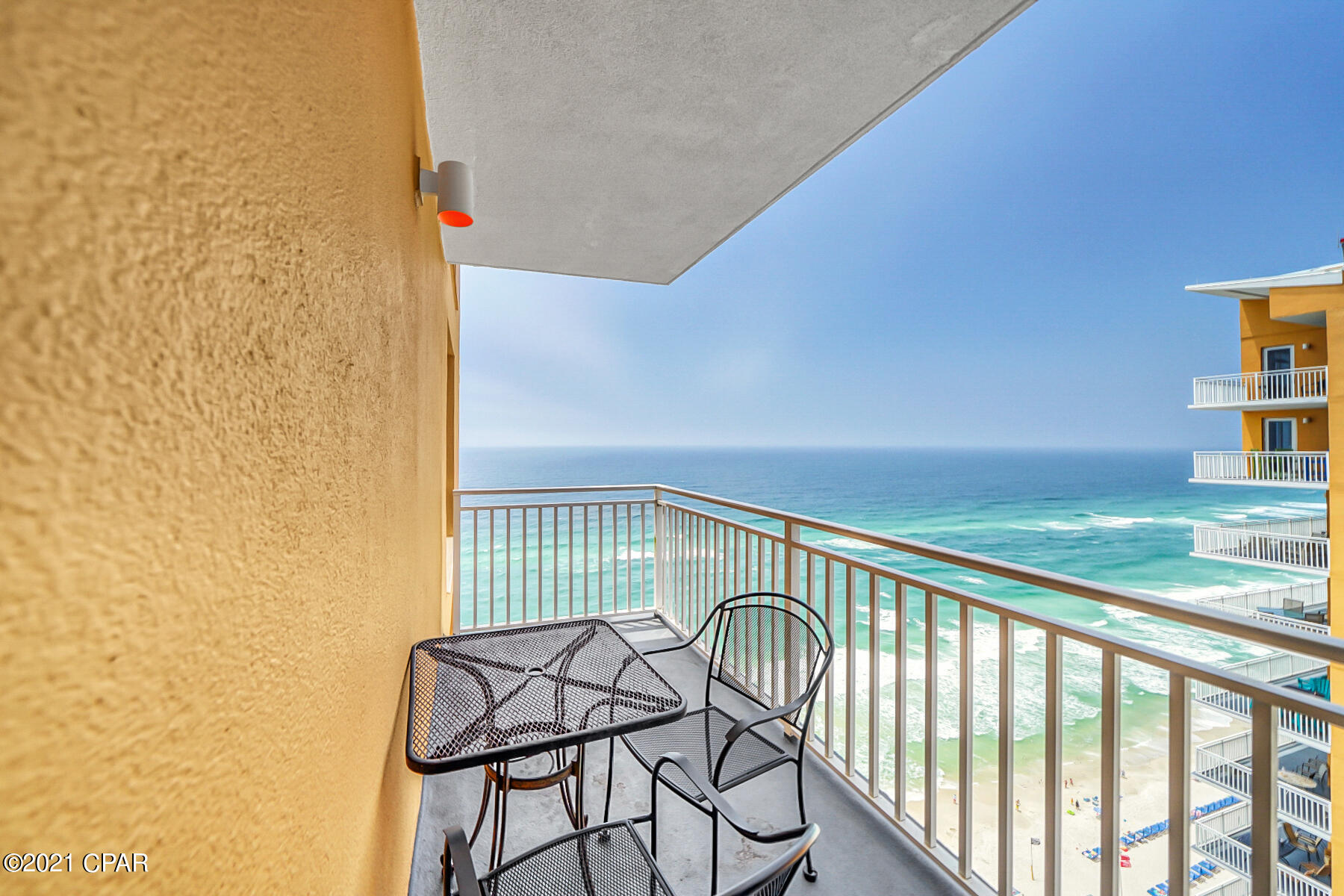 Splash Condo - Residential