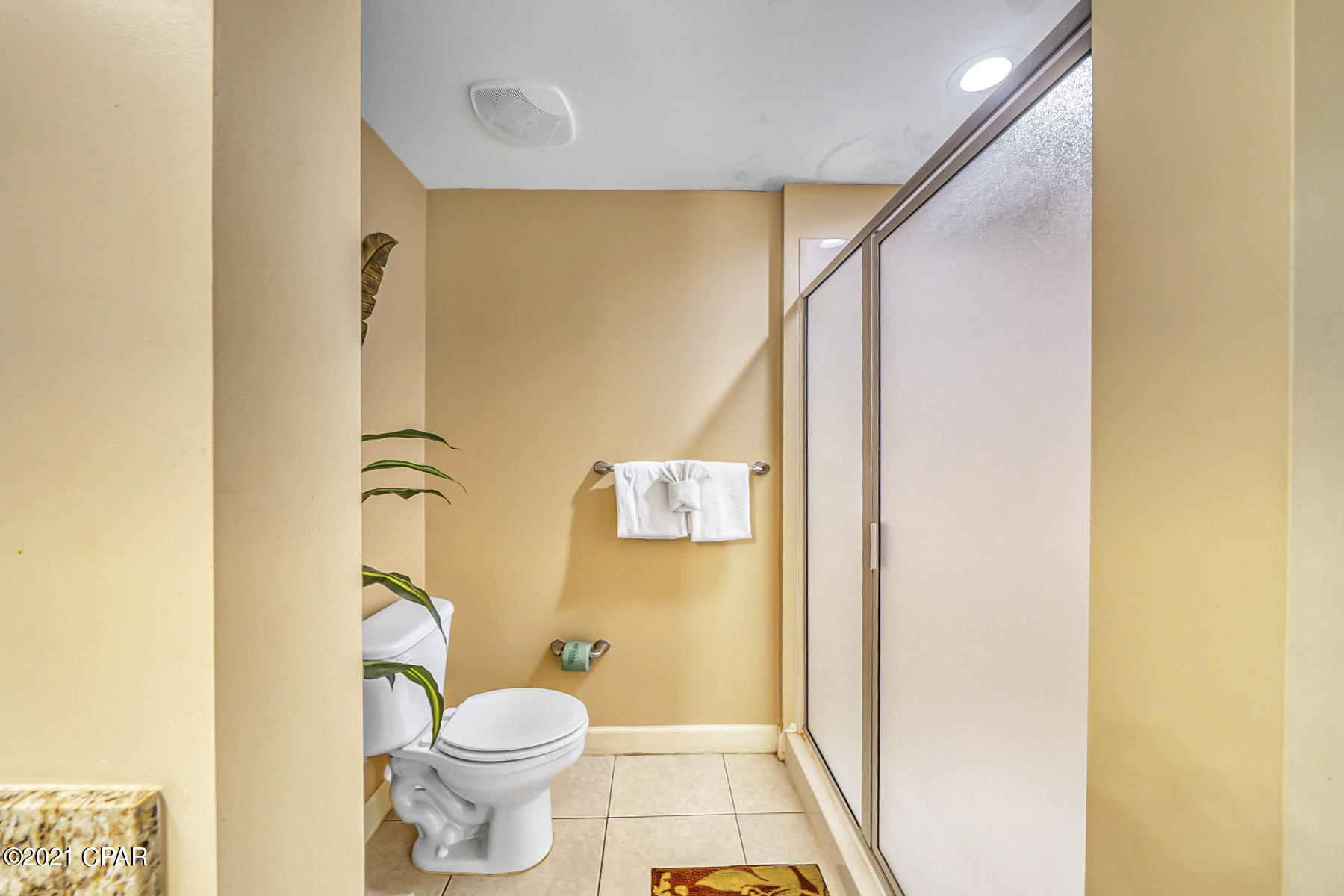 Splash Condo - Residential