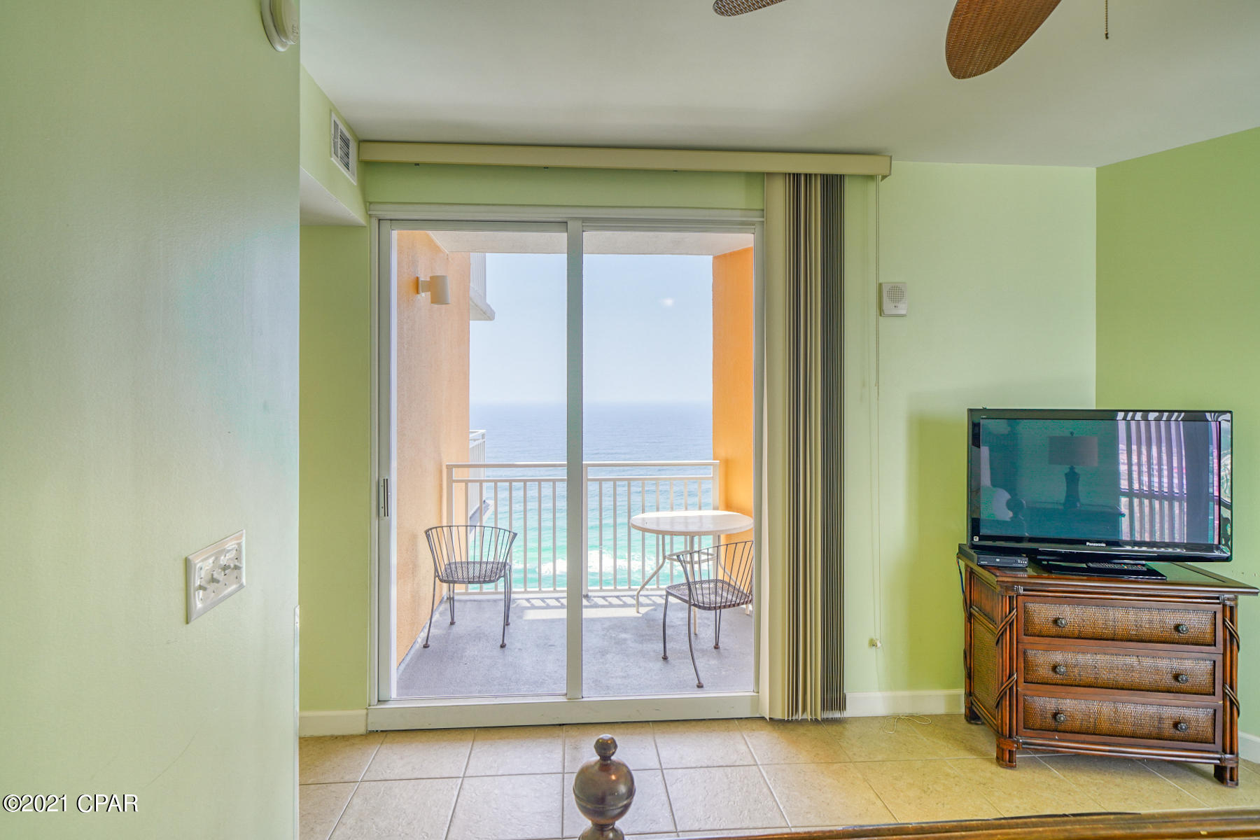 Splash Condo - Residential