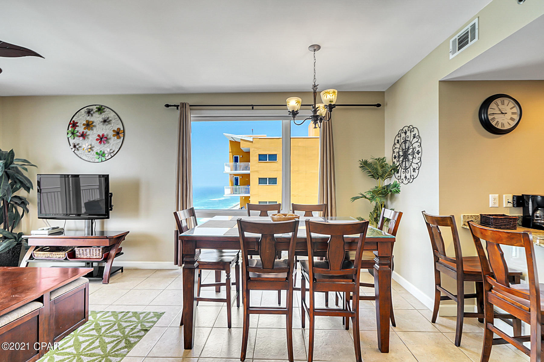 Splash Condo - Residential