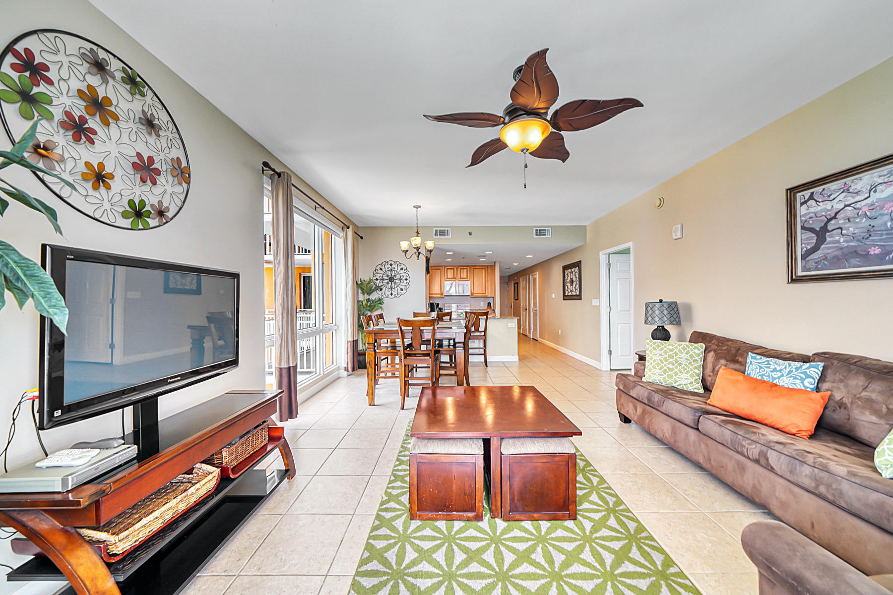 Splash Condo - Residential