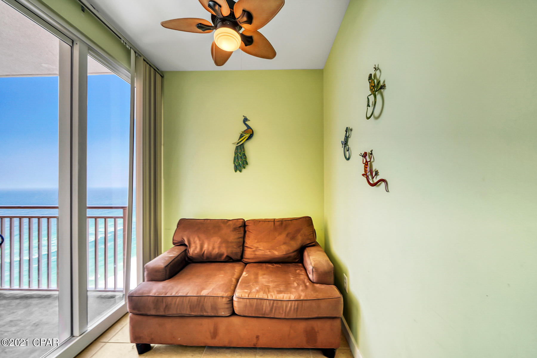 Splash Condo - Residential