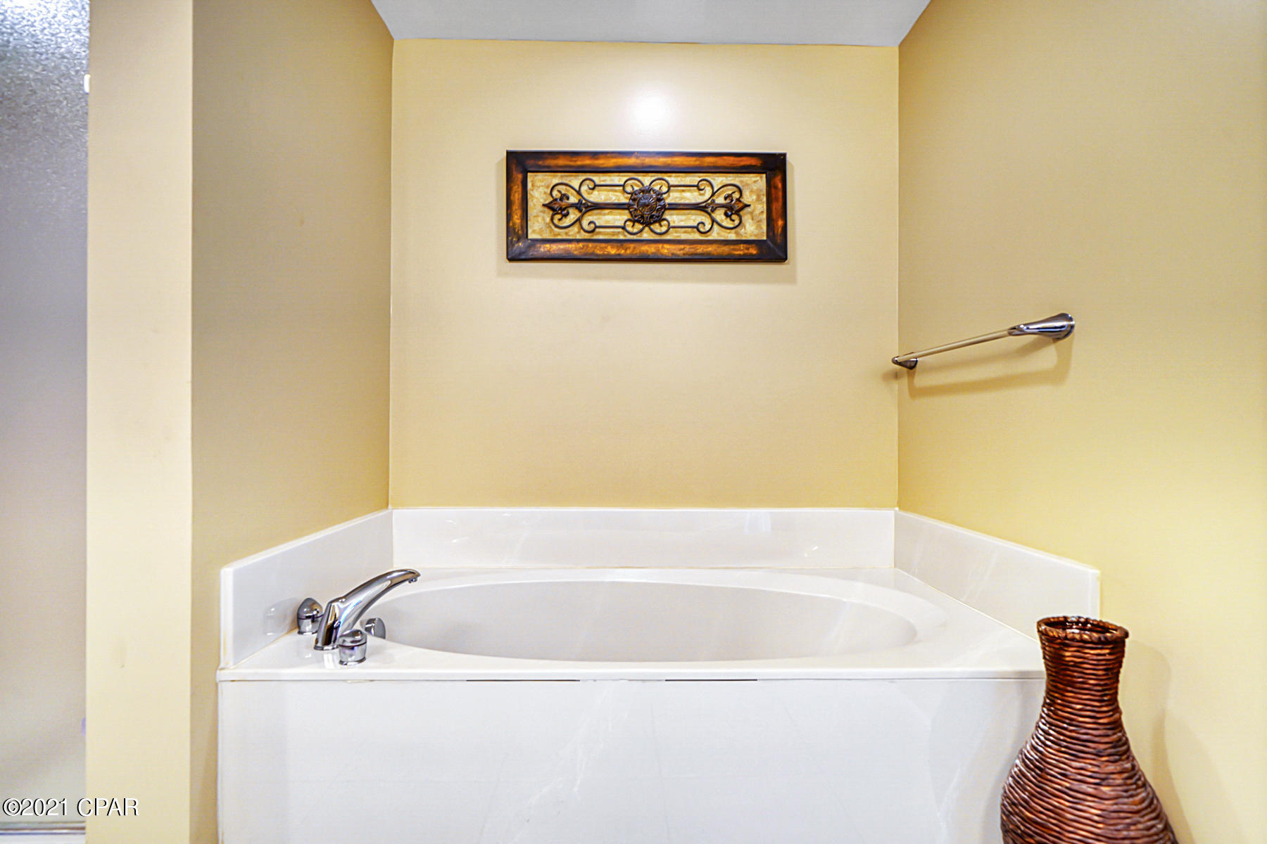 Splash Condo - Residential