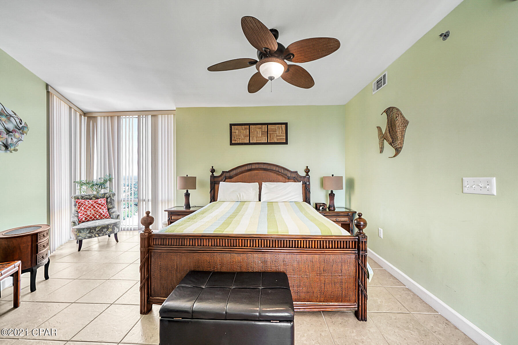 Splash Condo - Residential