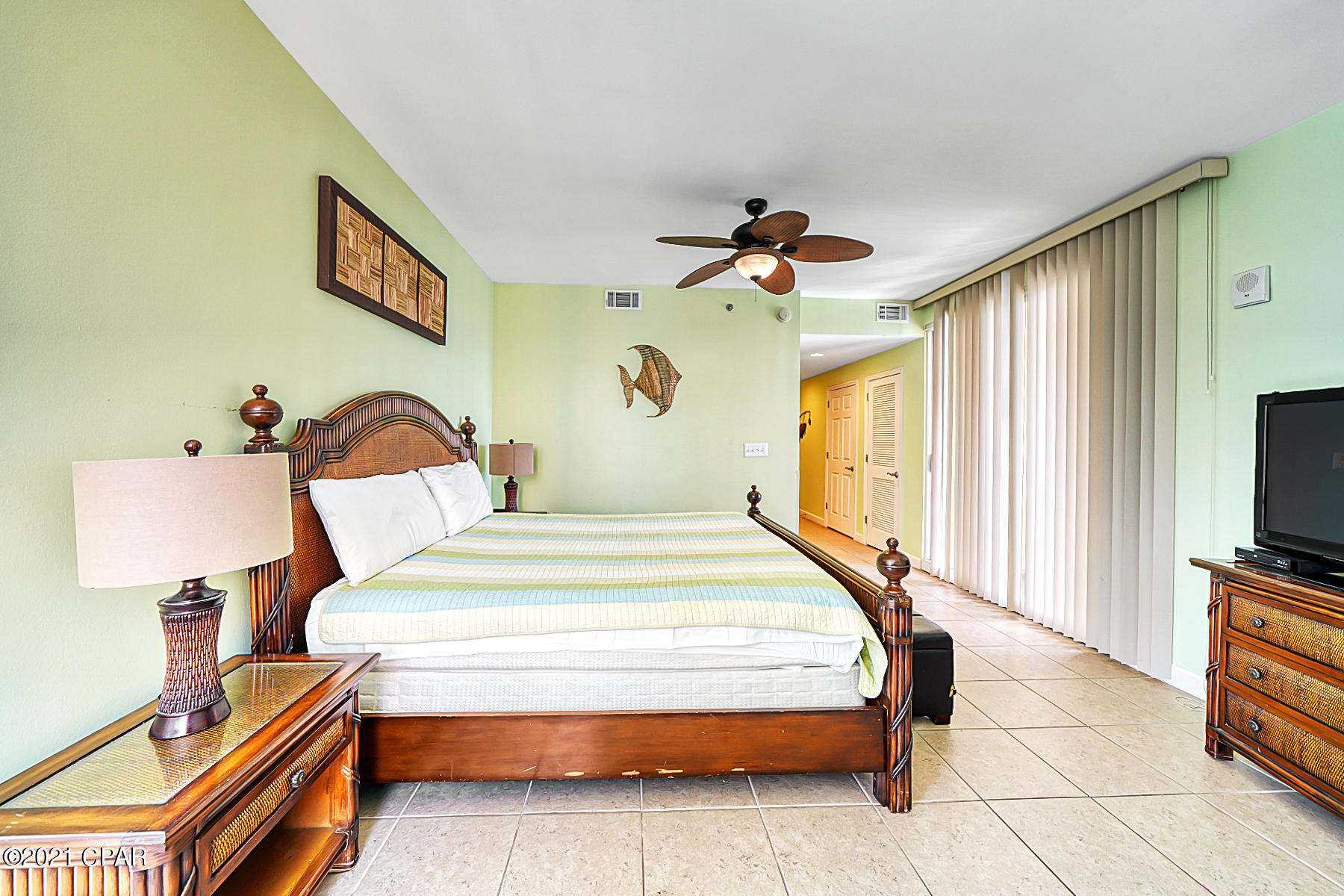 Splash Condo - Residential