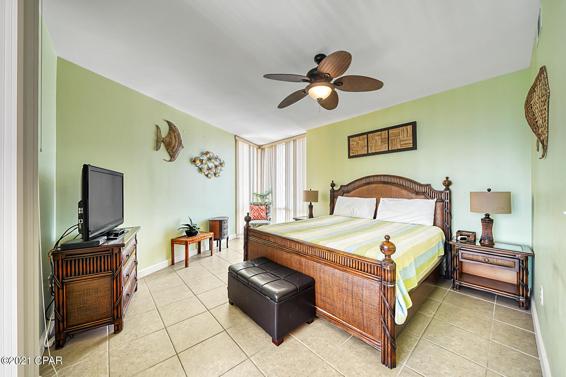 Splash Condo - Residential