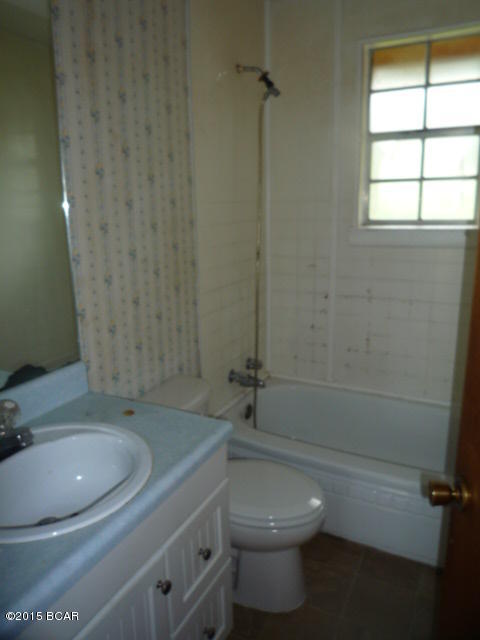 Pine Orchards Hgts 2nd Add - Residential