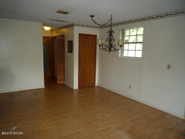 Pine Orchards Hgts 2nd Add - Residential