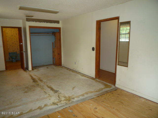 Pine Orchards Hgts 2nd Add - Residential