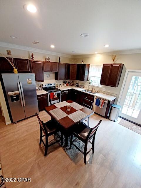 Leisure Lakes - Residential