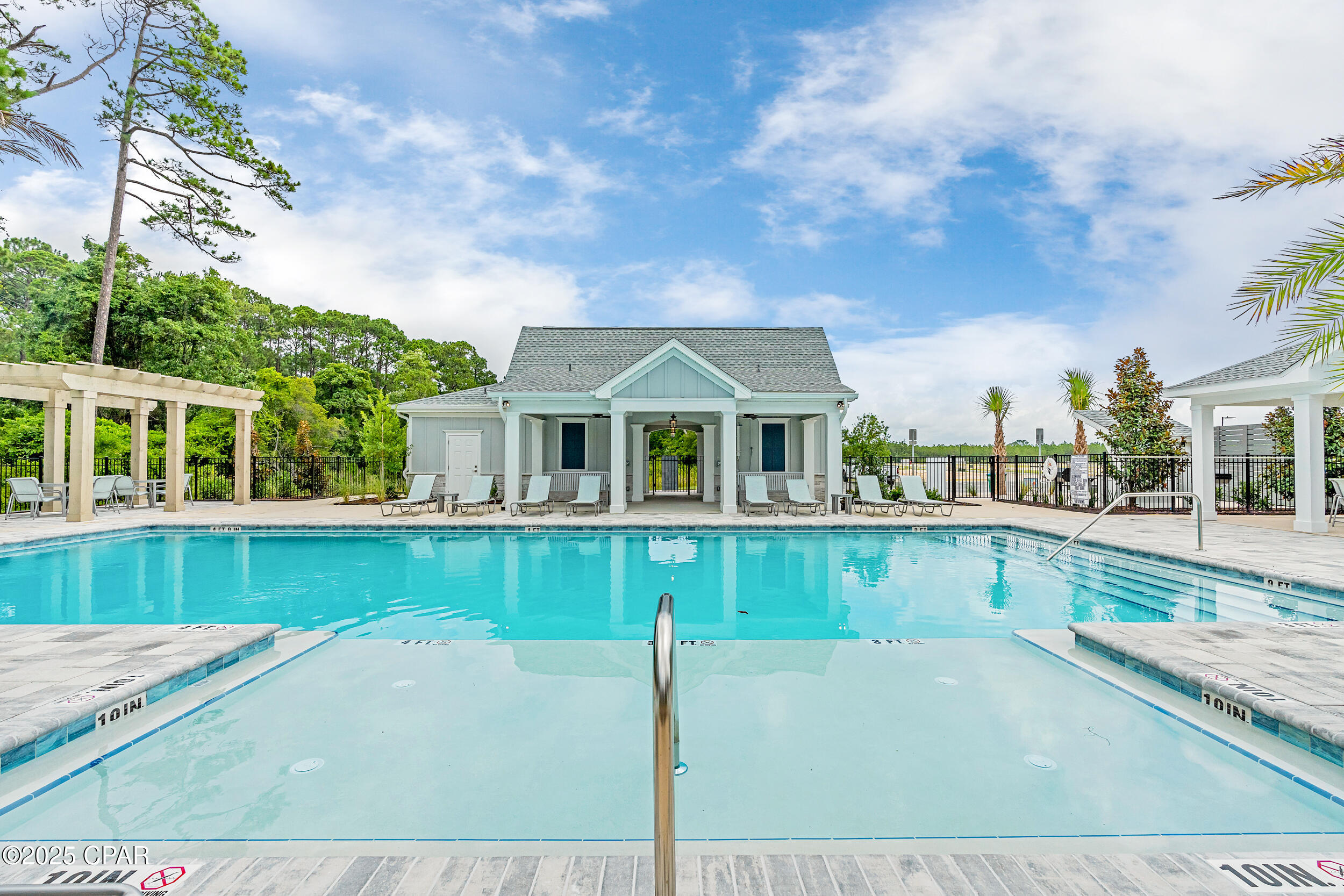 Colonial Landing - Residential