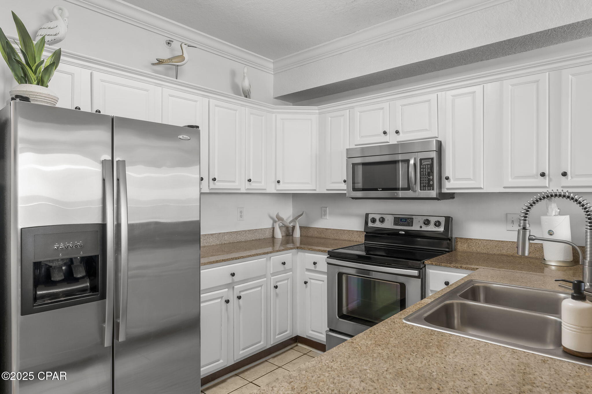 Tropic Winds - Residential