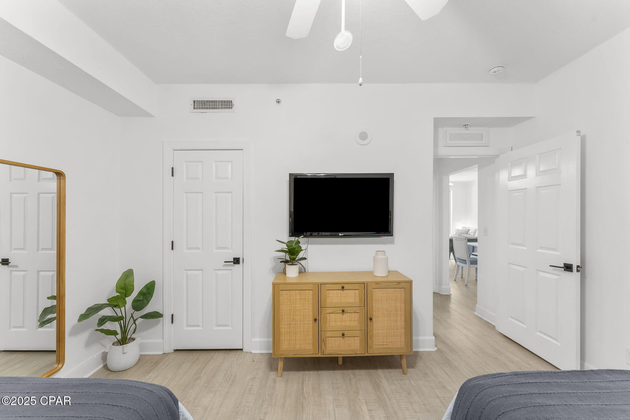 Tropic Winds - Residential