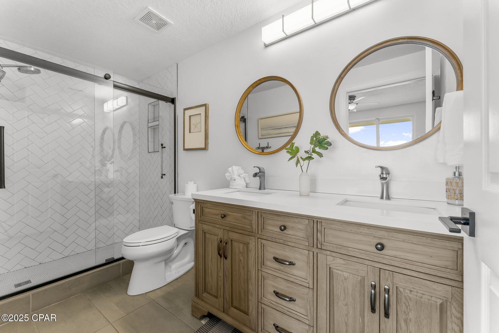 Tropic Winds - Residential