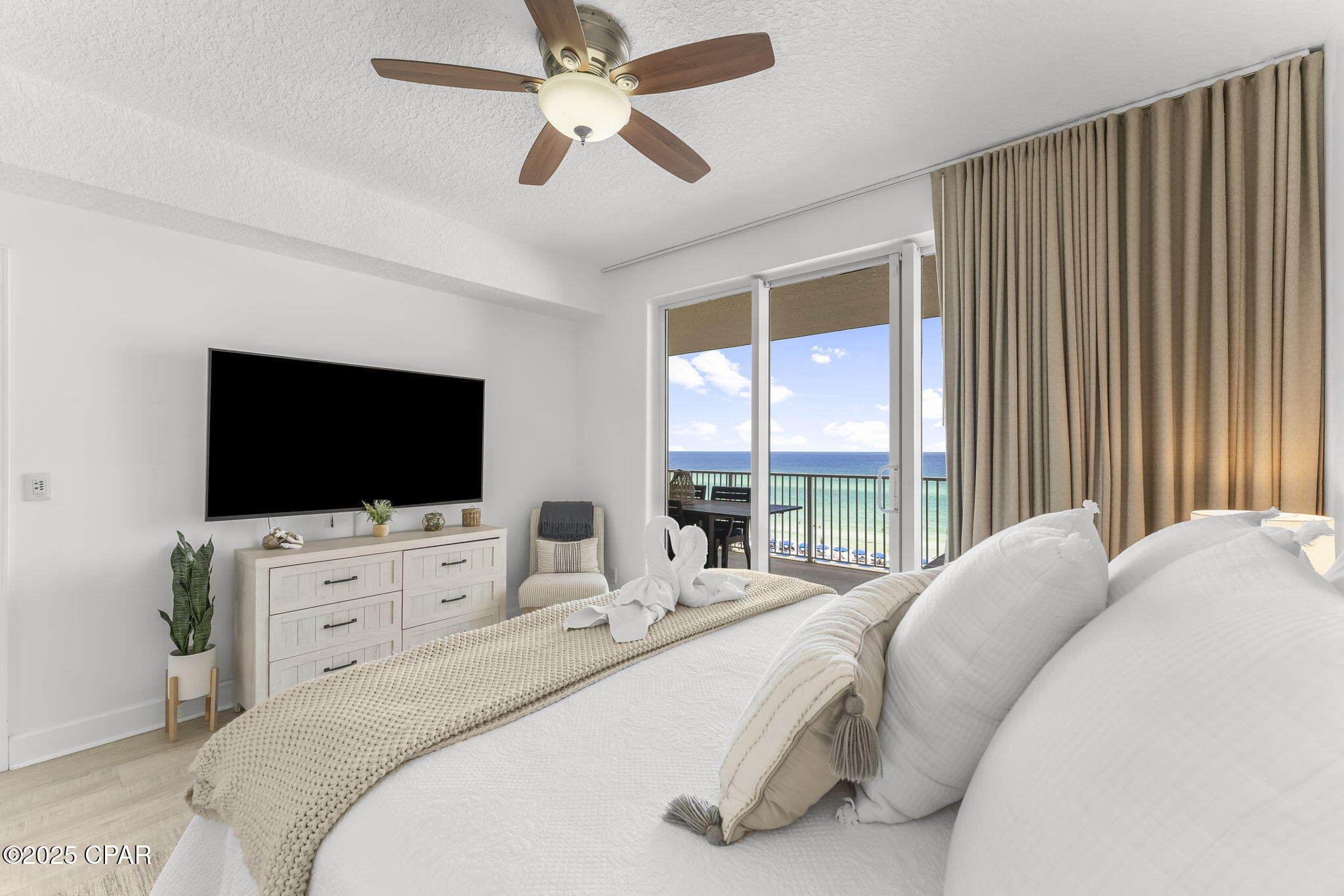 Tropic Winds - Residential