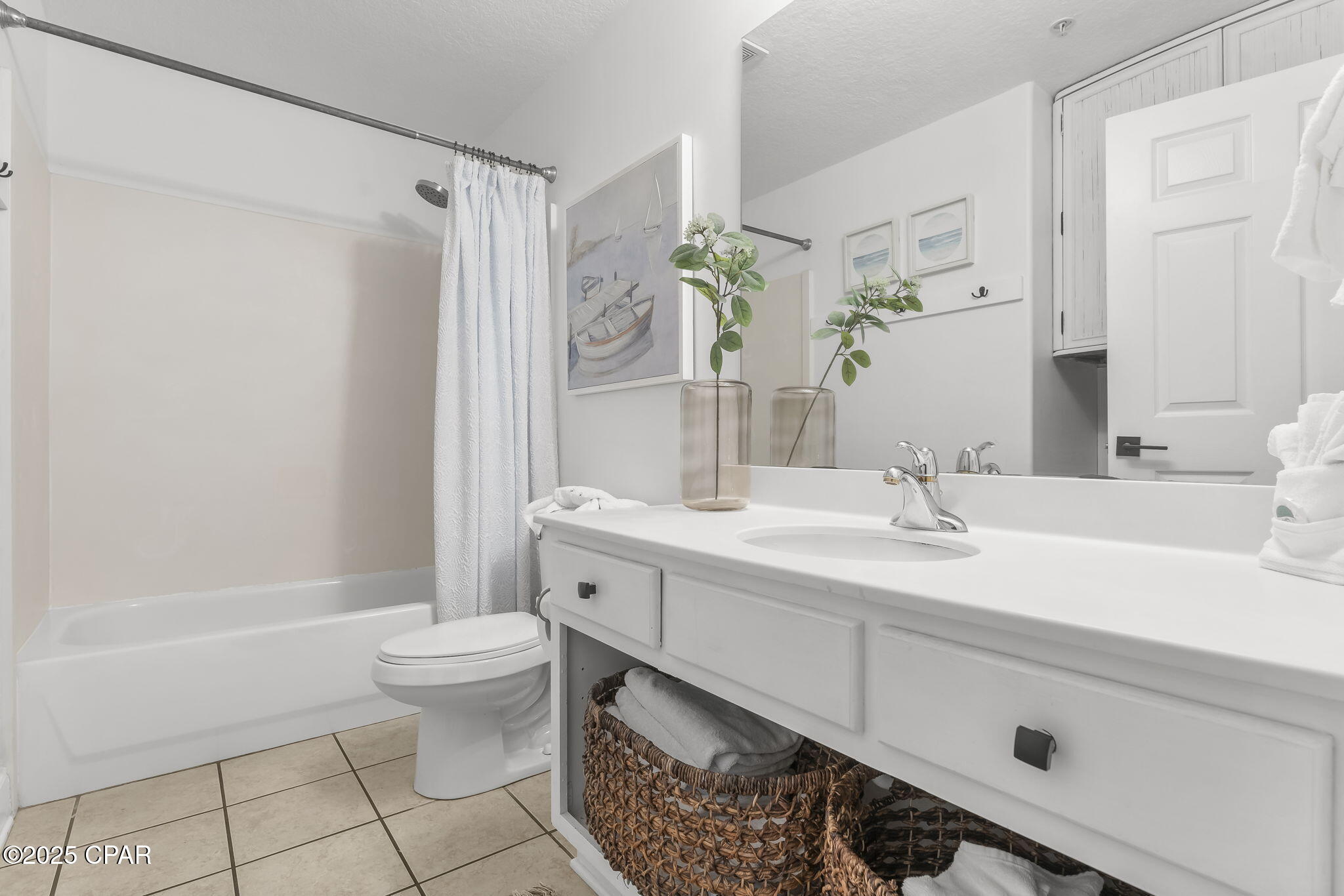 Tropic Winds - Residential