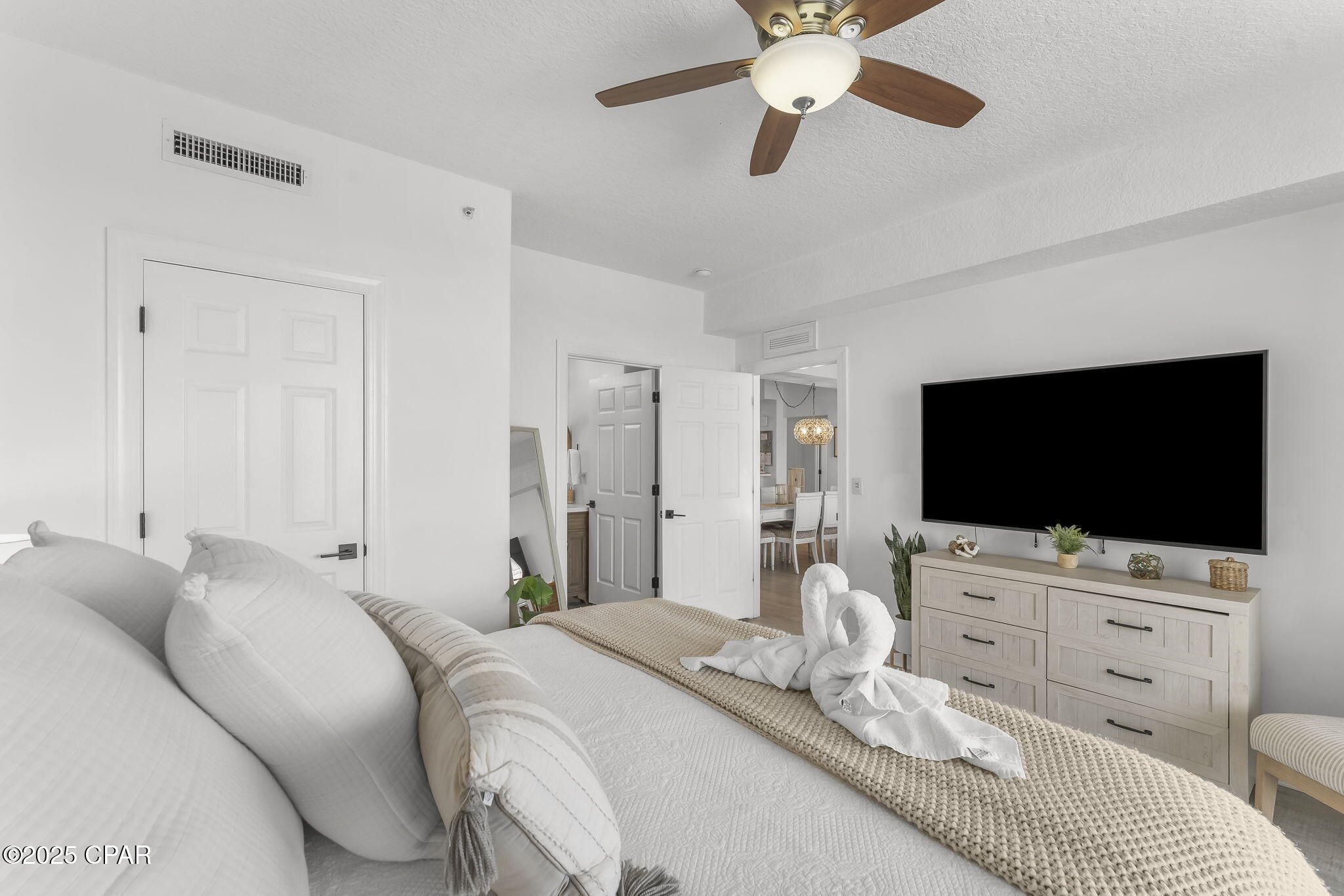 Tropic Winds - Residential