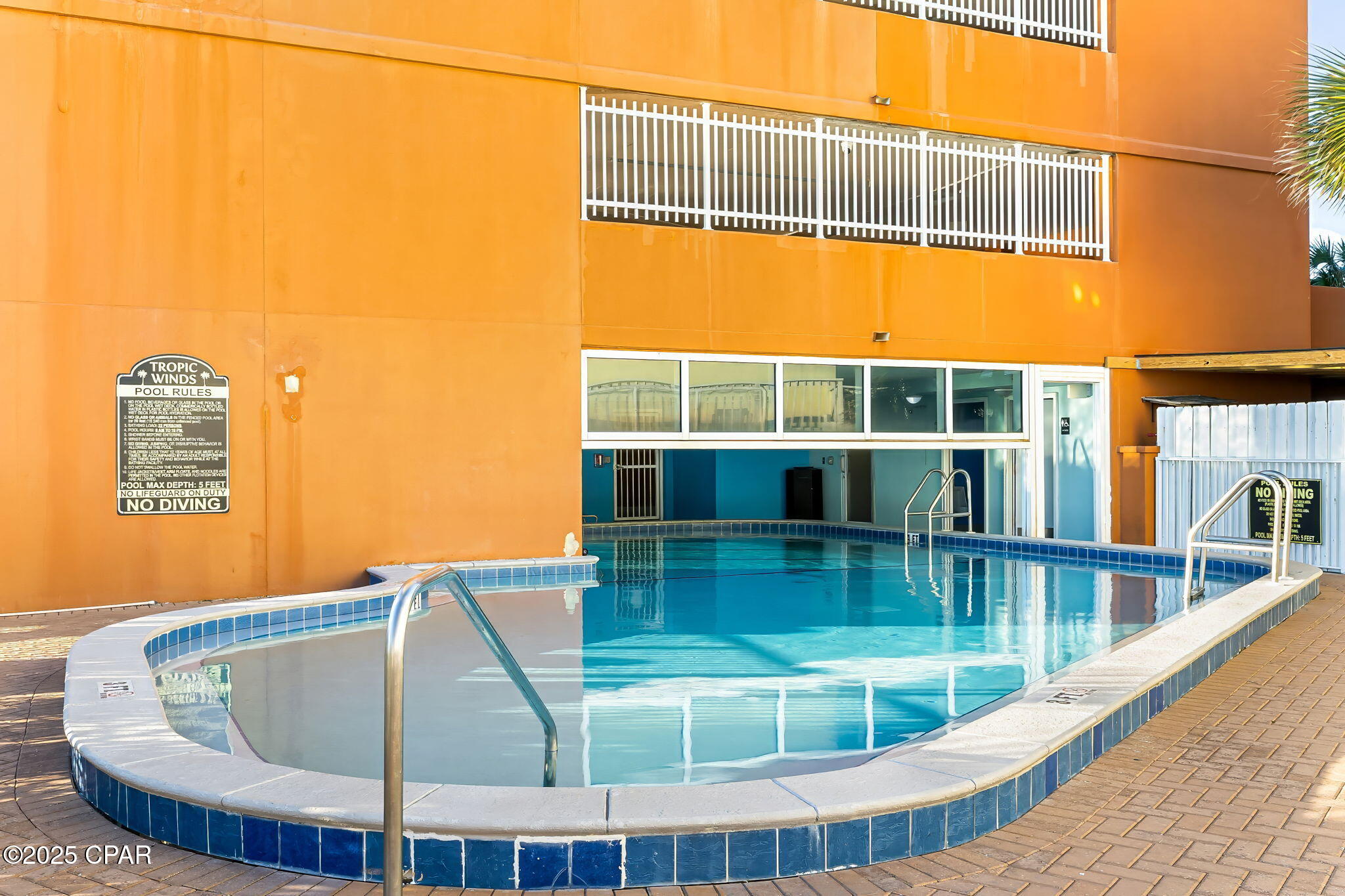 Tropic Winds - Residential