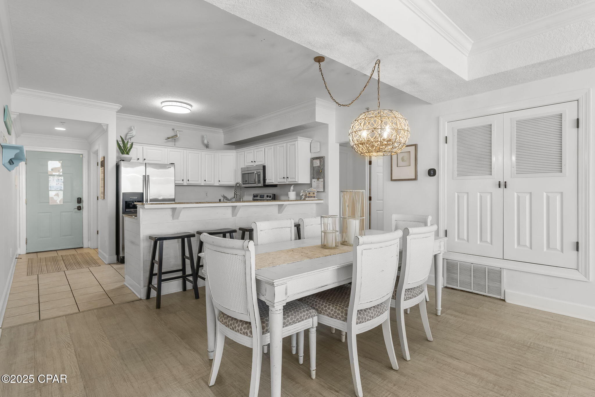 Tropic Winds - Residential