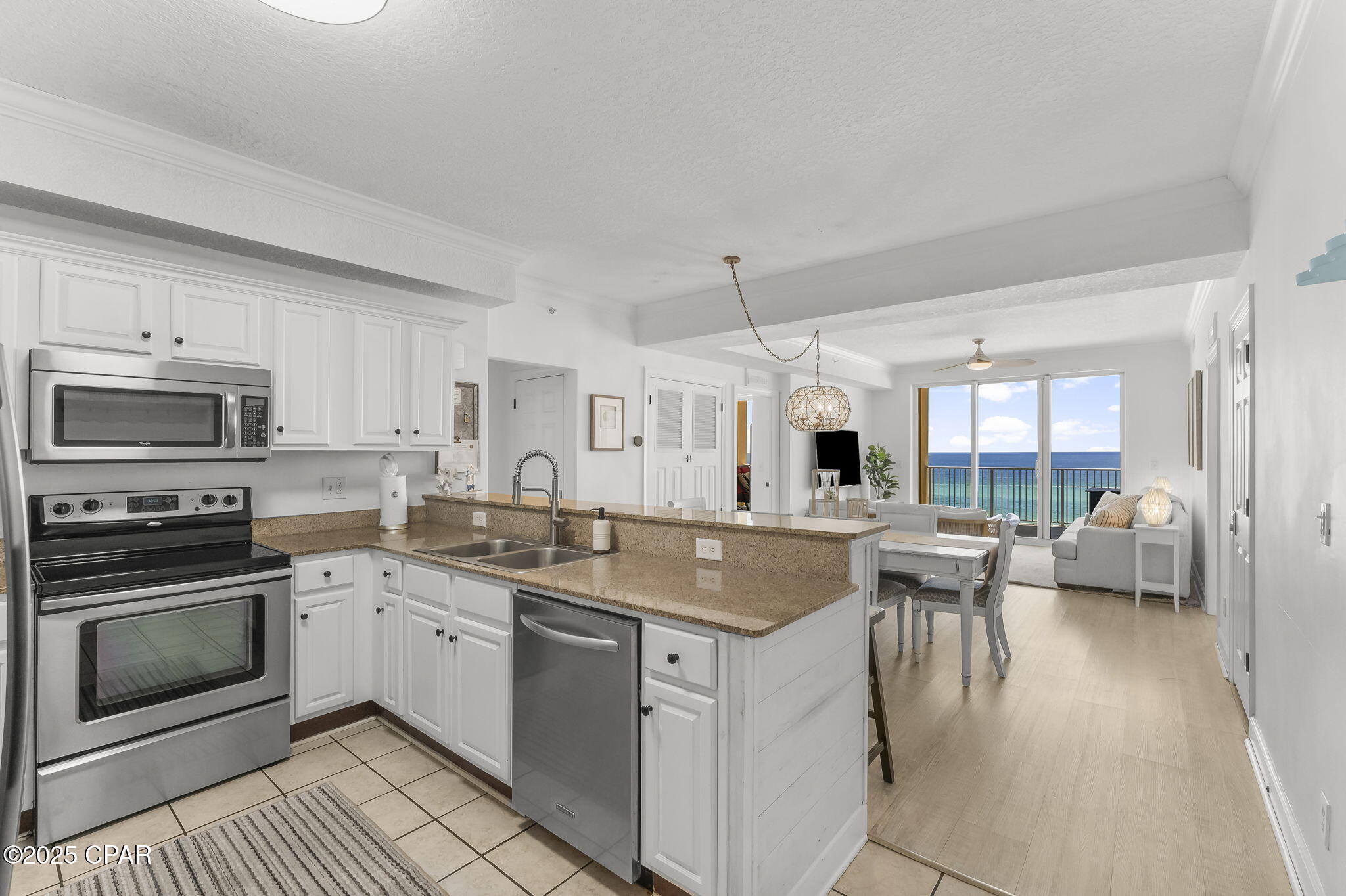 Tropic Winds - Residential