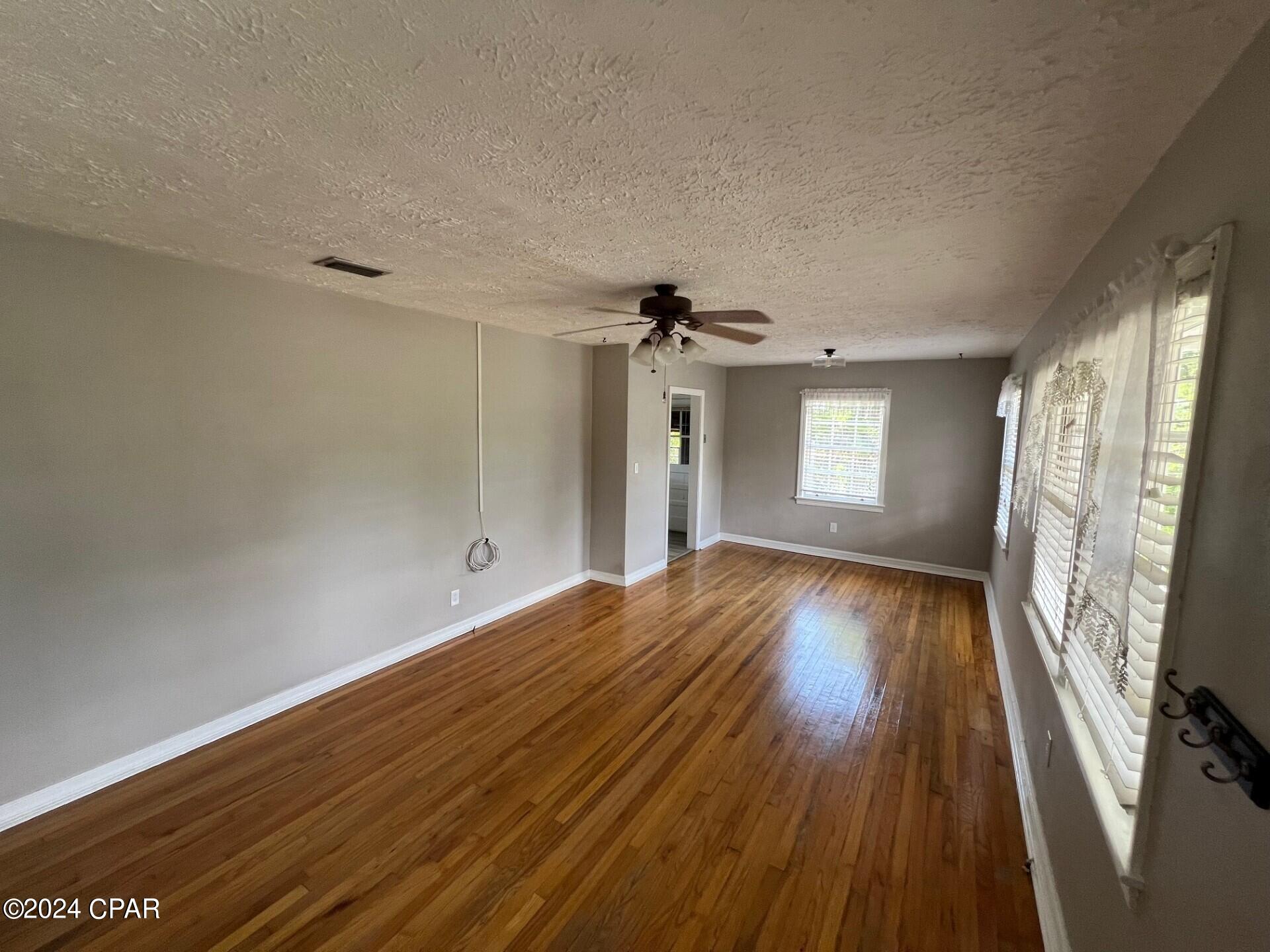 [No Recorded Subdiv] - Residential Lease