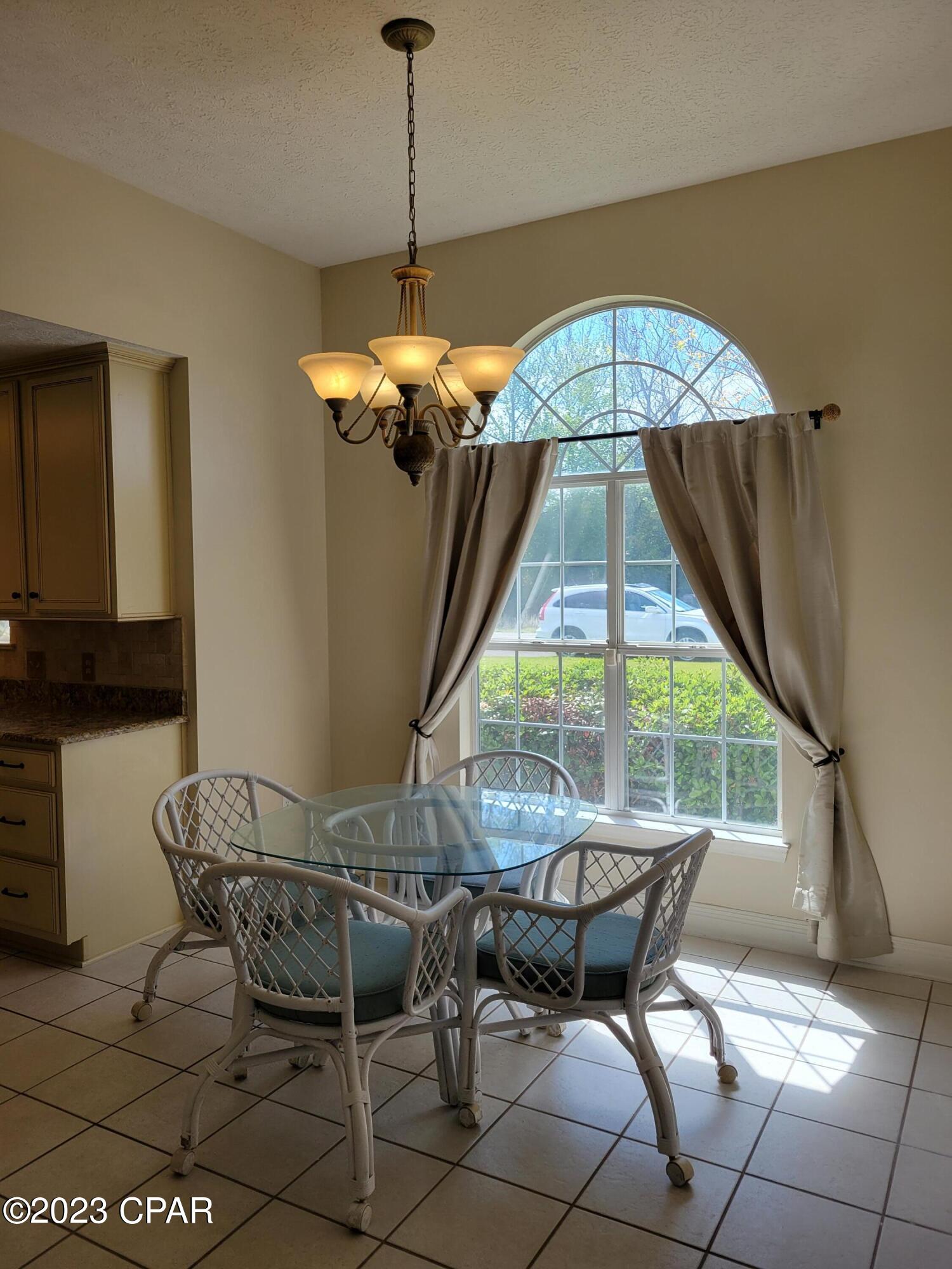 Fernwood Park - Residential Lease