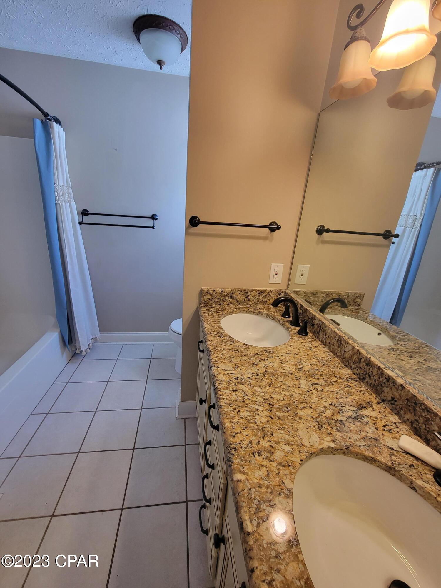 Fernwood Park - Residential Lease