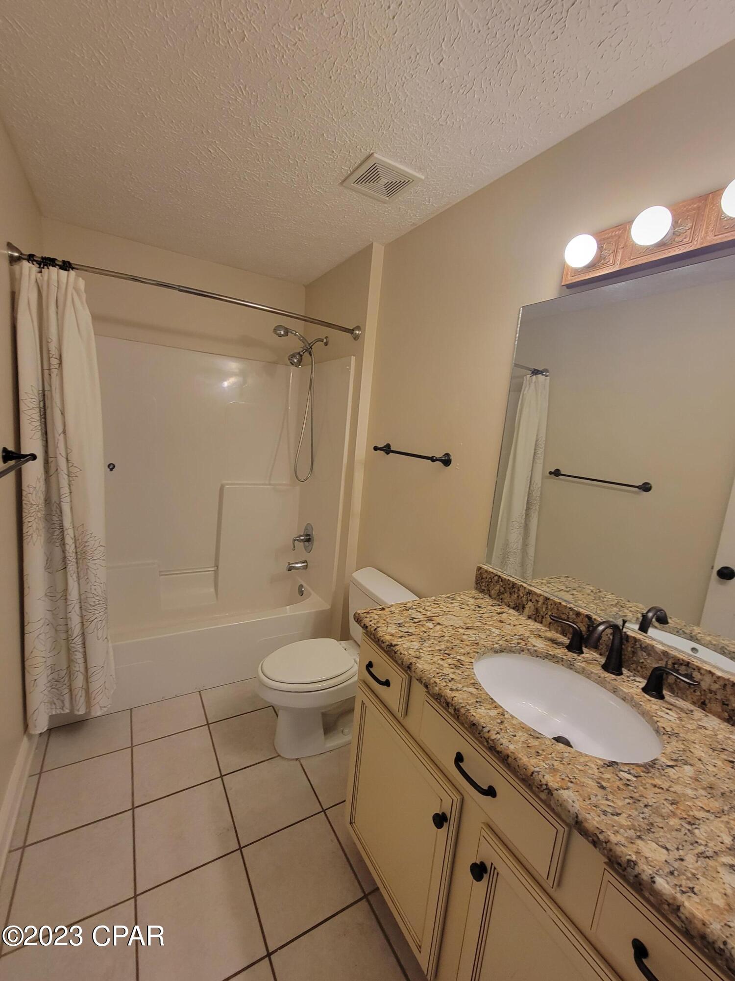 Fernwood Park - Residential Lease