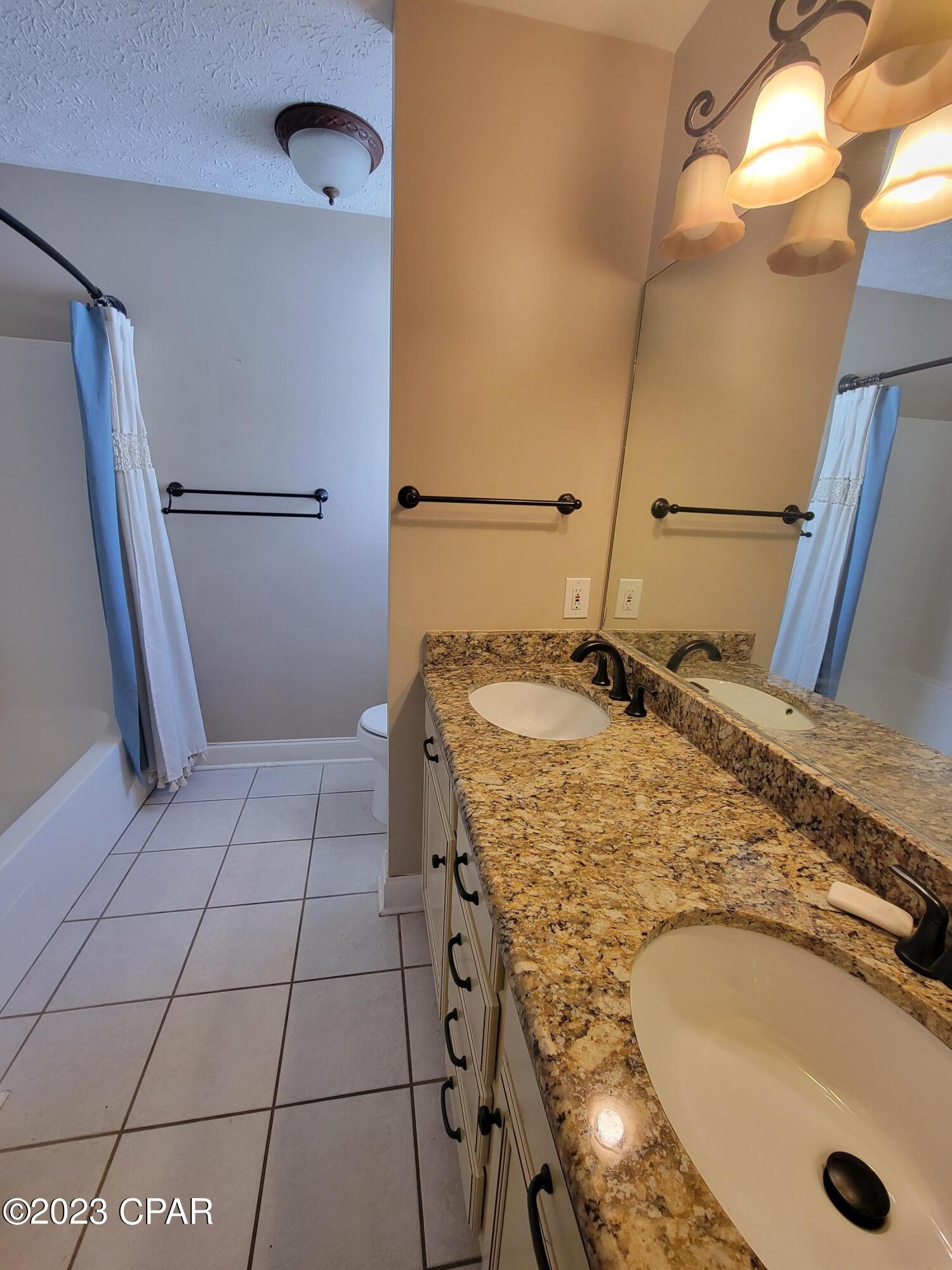 Fernwood Park - Residential Lease