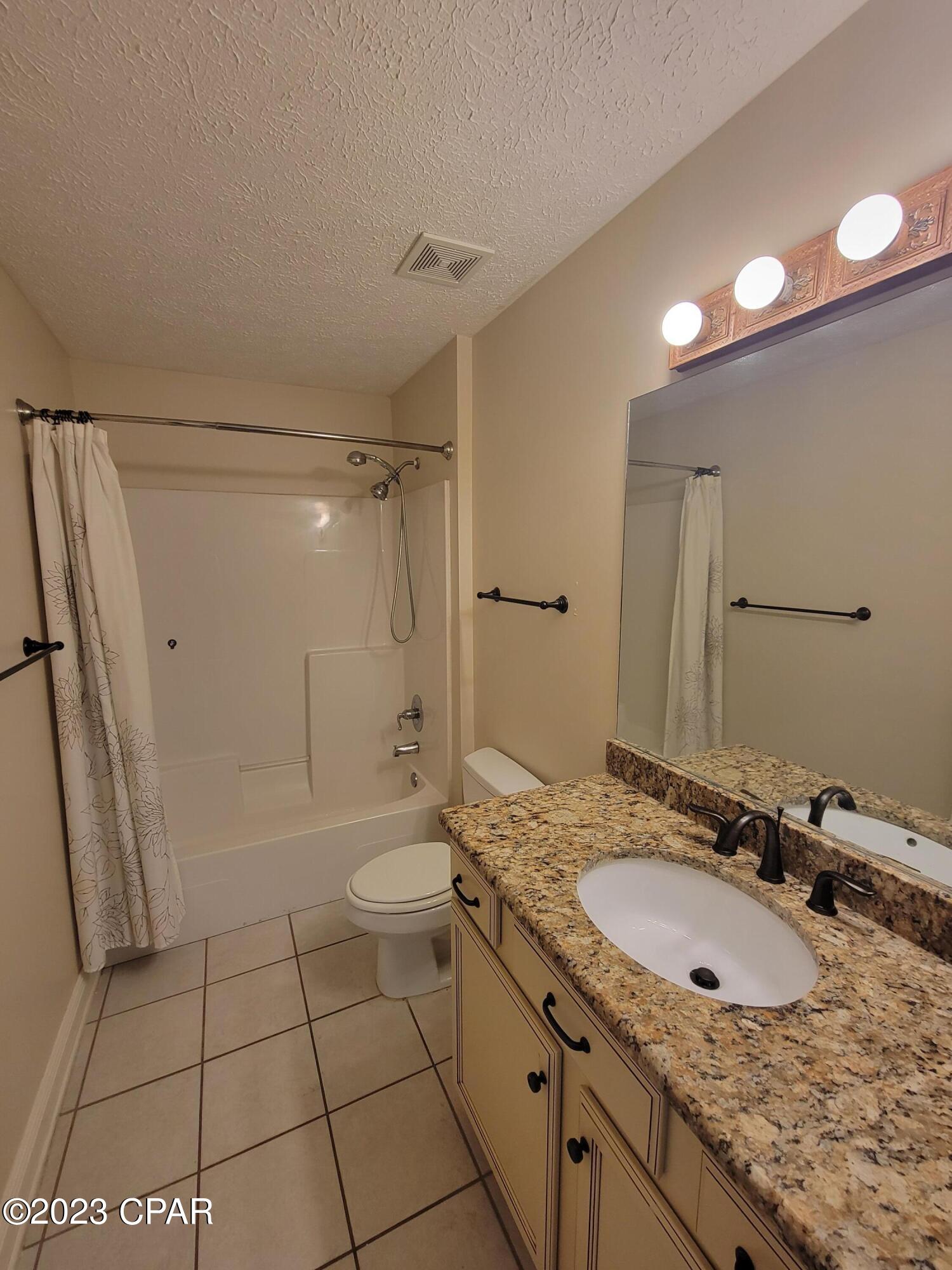 Fernwood Park - Residential Lease