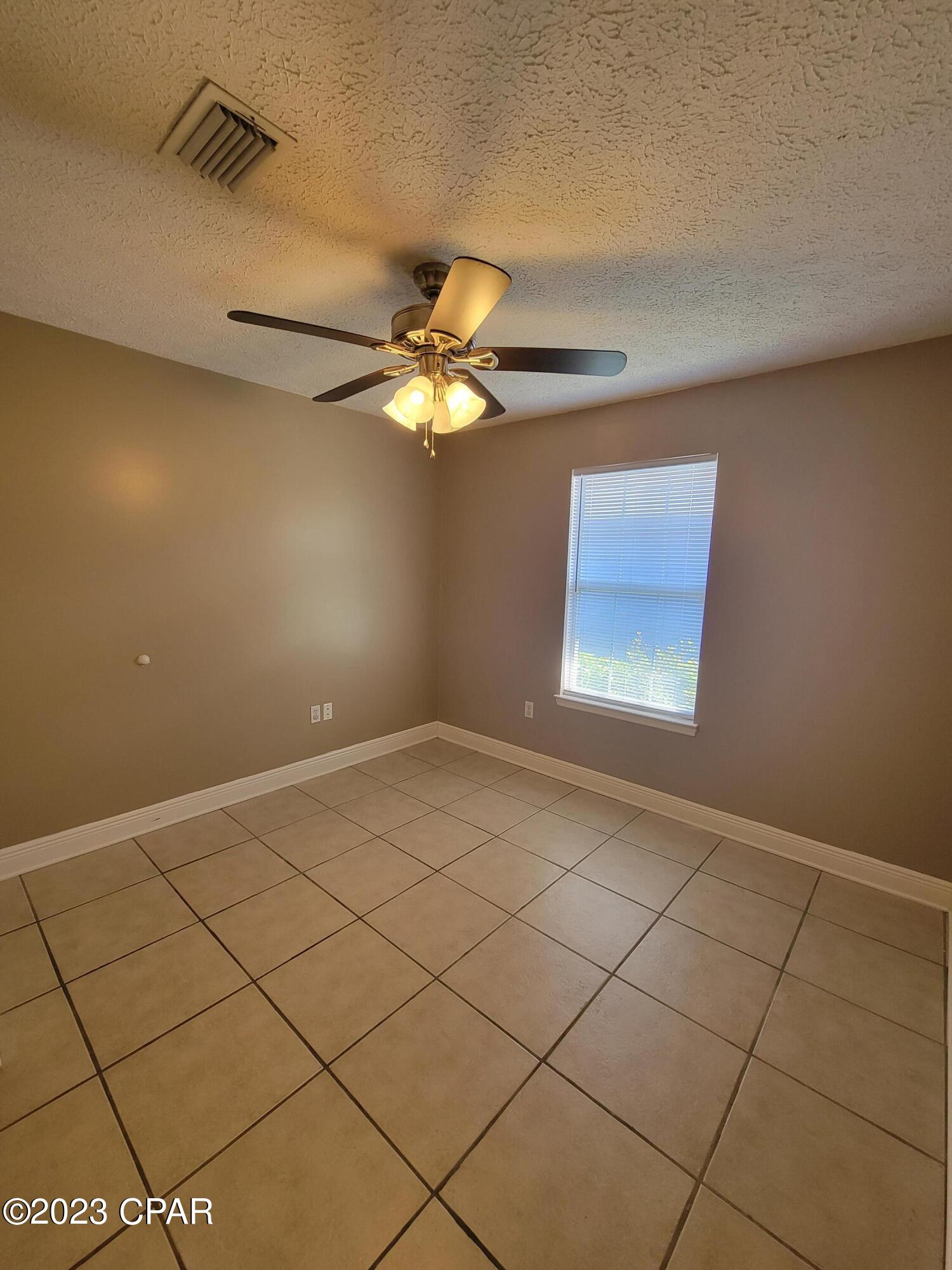 Fernwood Park - Residential Lease