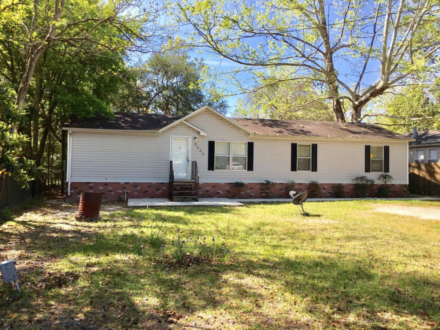 GREAT INVESTMENT!! Large Triplewide manufactured home situated on a nice large fenced lot.Brand new  carpet installed, freshly painted inside. Beautiful stone fireplace accent living/dining area,vaulted ceilings,Large spacious kitchen with plenty of cabinets, breakfast bar,breakfast area is nice with glass sliding doors leading out to a 12x12 deck for cookouts. Master bath has a large corner garden tub, separate shower, and double vanity. You can enter the large walk in closet from the bathroom or the bedroom .

Looking for a investment for a money flow this one is perfect! Convenient to Tyndall and shopping