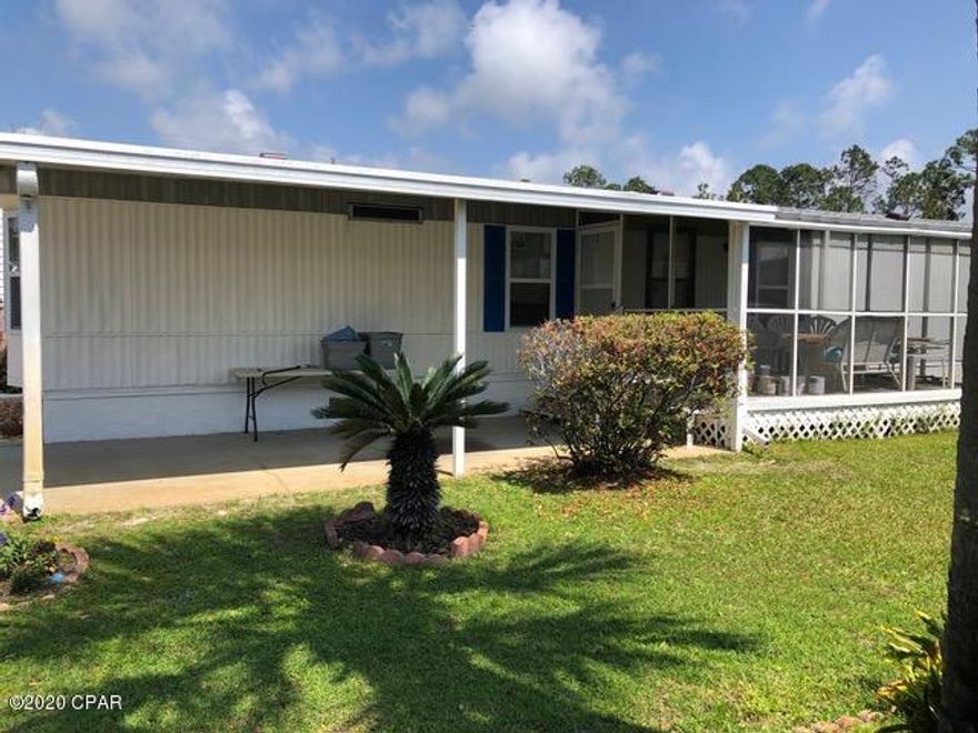 CURRENTLY UNDER CONTRACT, SELLER ACCEPTING BACKUP OFFERS



Charming 55+ Community - 3 bedroom / 2 bath double-wide - well maintained