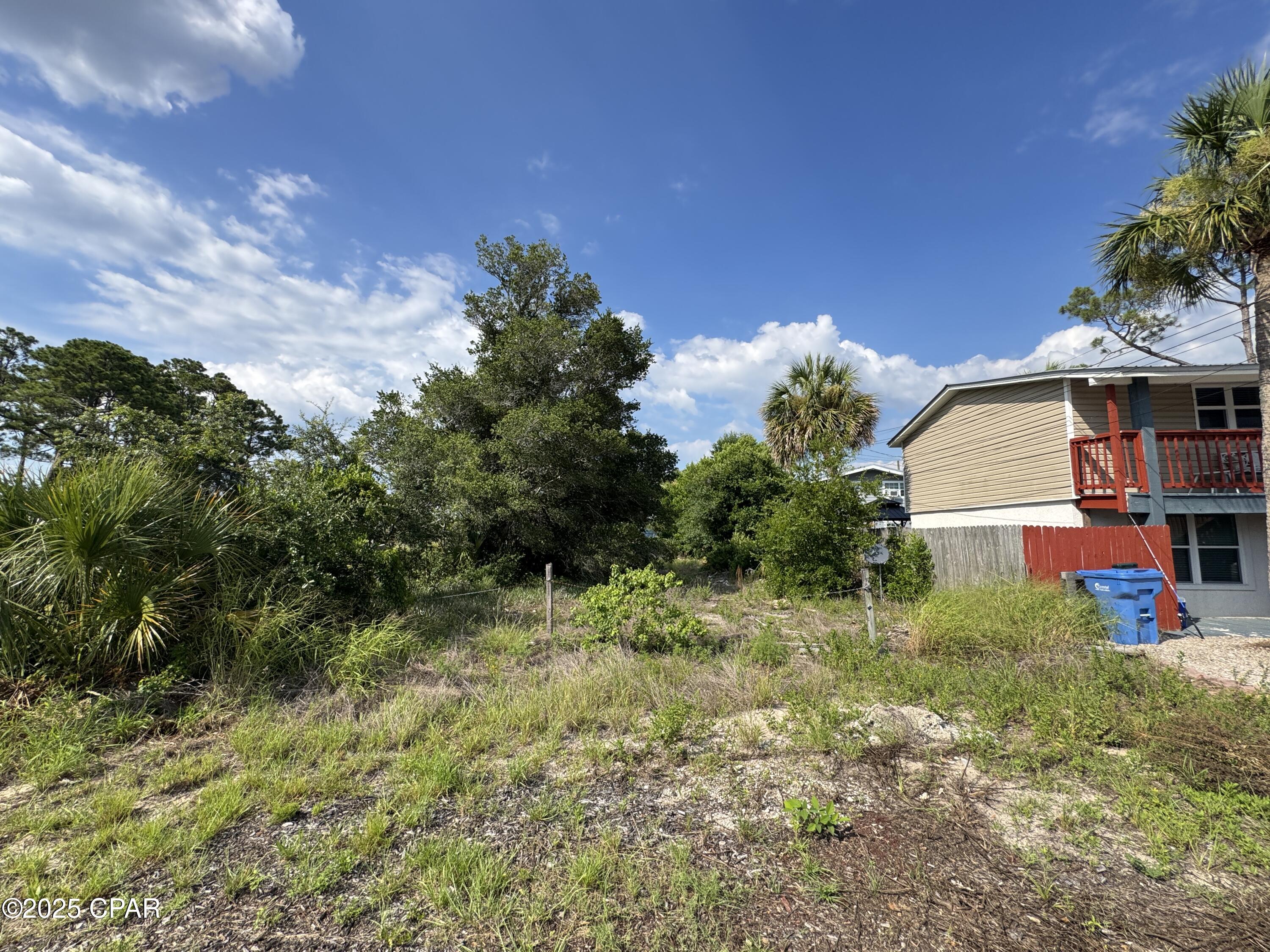 Baltimore Beach - Land