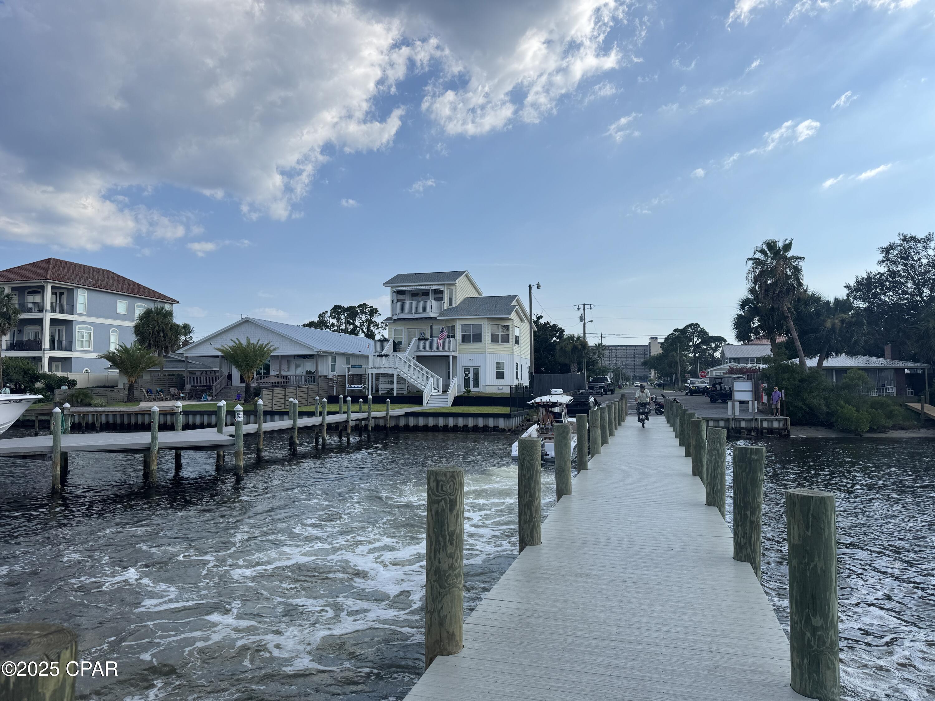 Baltimore Beach - Land
