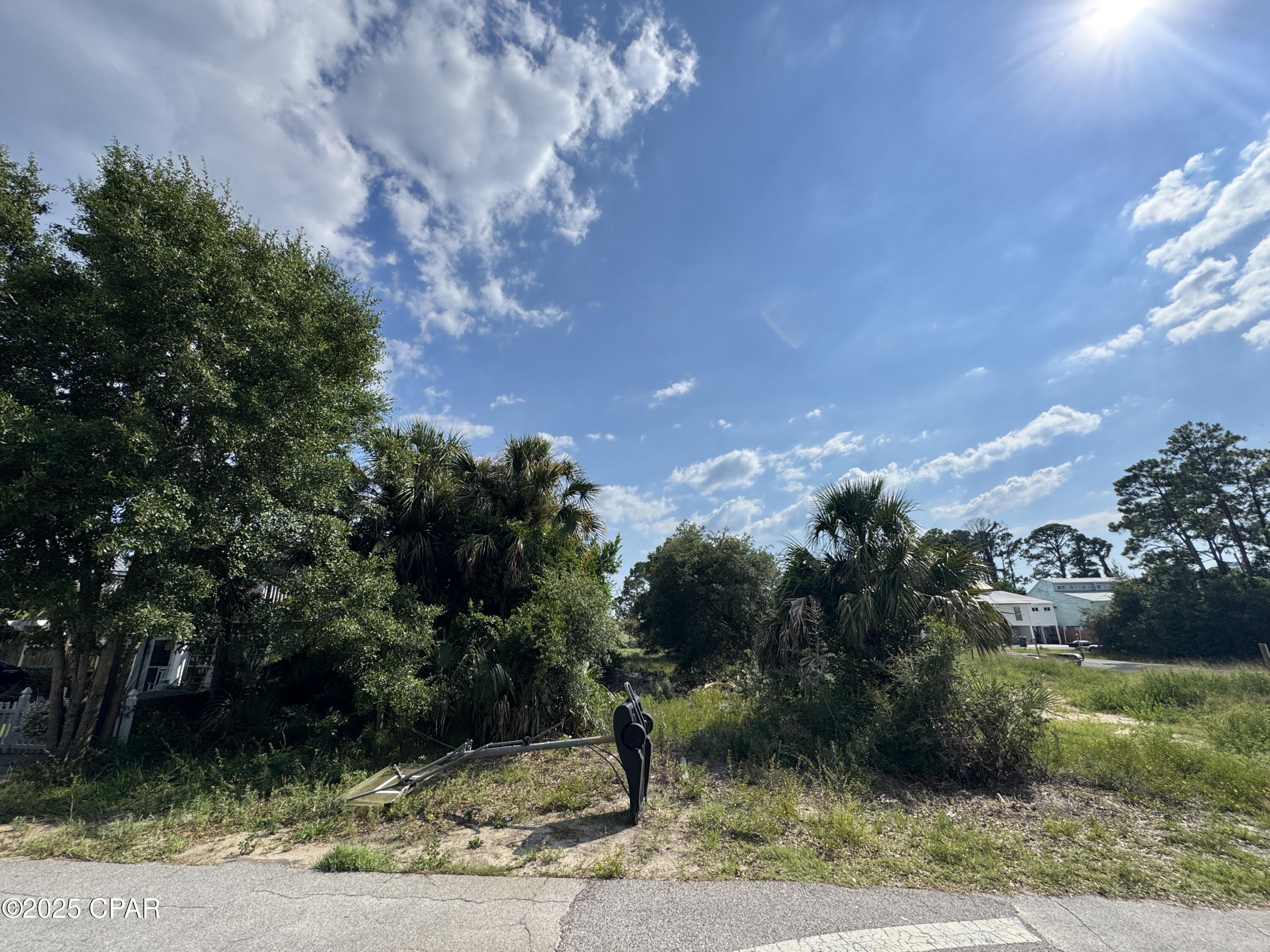 Baltimore Beach - Land