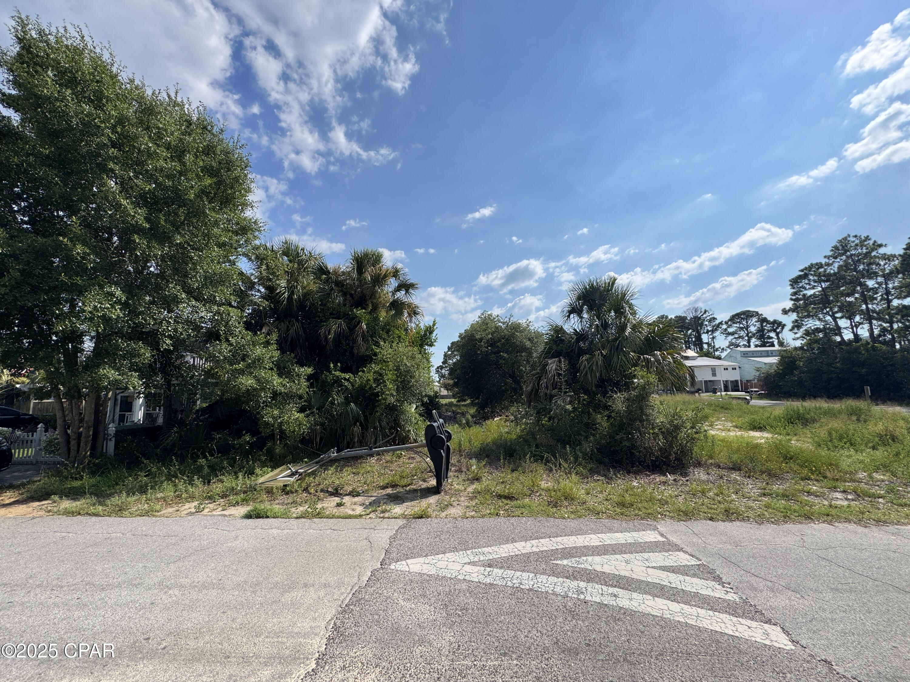 Baltimore Beach - Land